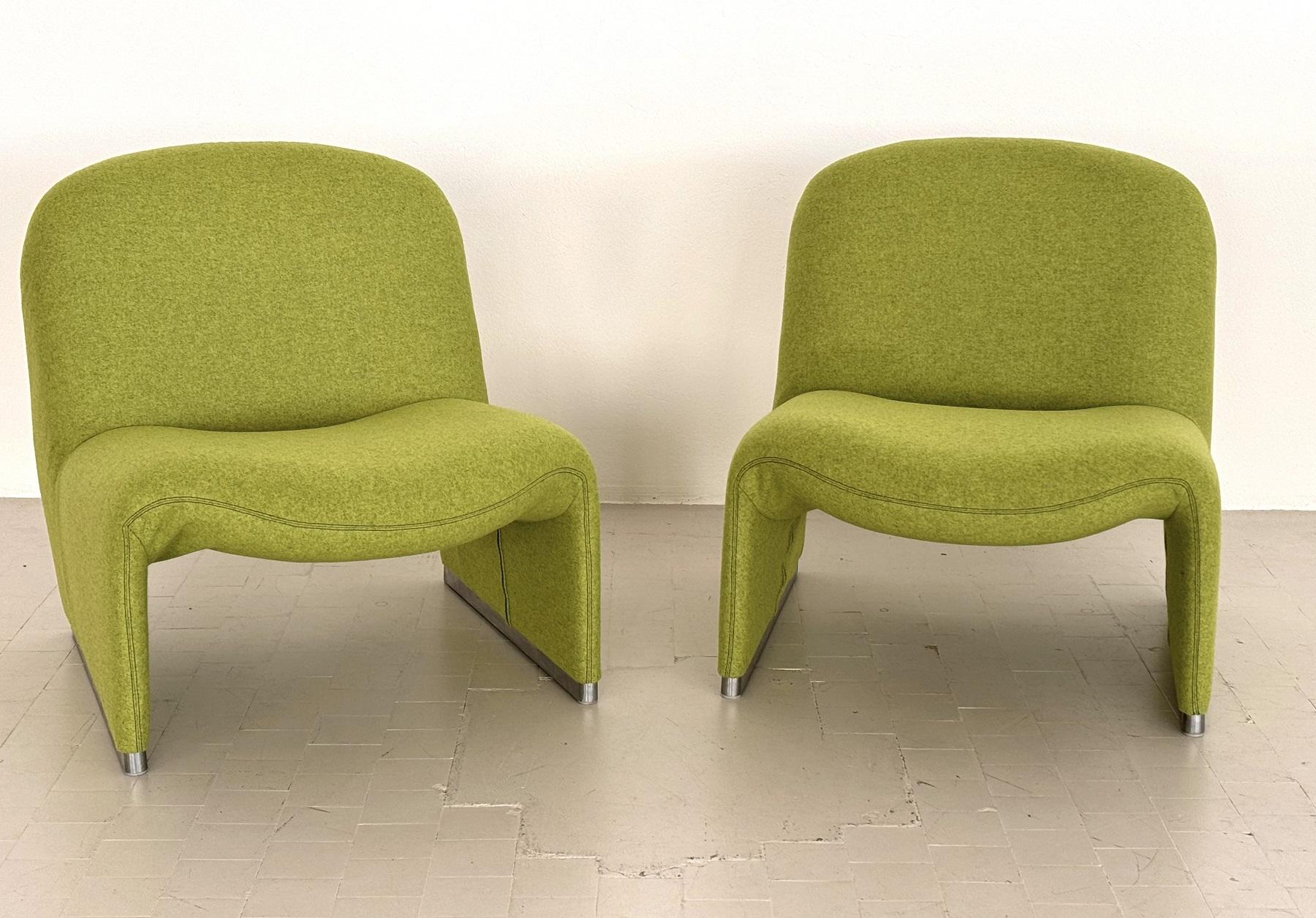 Giancarlo Piretti Alky Lounge Stühle aus grünem Stoff, 2er Set (Moderne der Mitte des Jahrhunderts) im Angebot