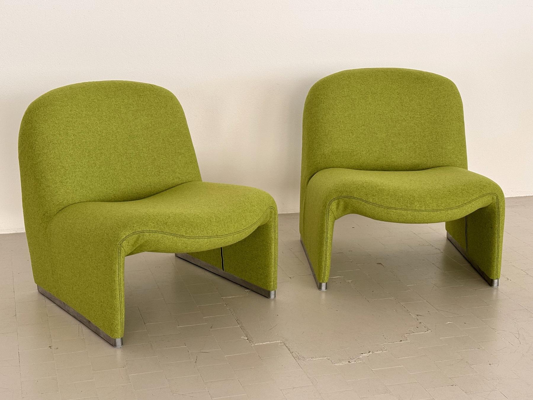 Giancarlo Piretti Alky Lounge Stühle aus grünem Stoff, 2er Set (Italienisch) im Angebot