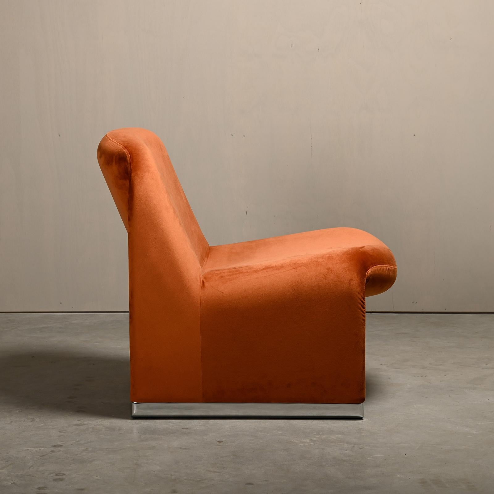 Aluminum Giancarlo Piretti Alky Pair Lounge Chair in Brown Velvet for Castelli, Italy For Sale