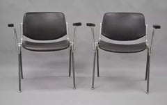 Giancarlo Piretti Castelli Italian Mid Century Modern Brown Arm Chairs - une paire