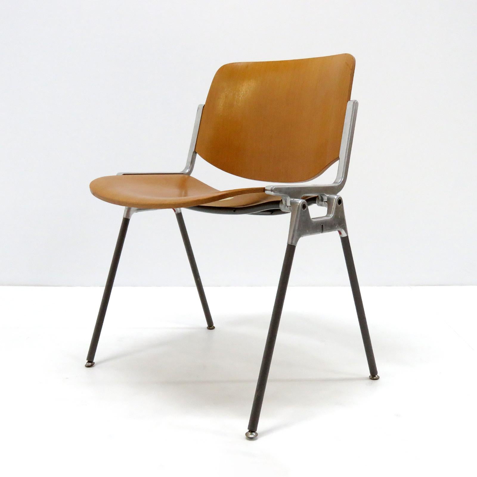 Mid-Century Modern Giancarlo Piretti Chairs Model DSC 106