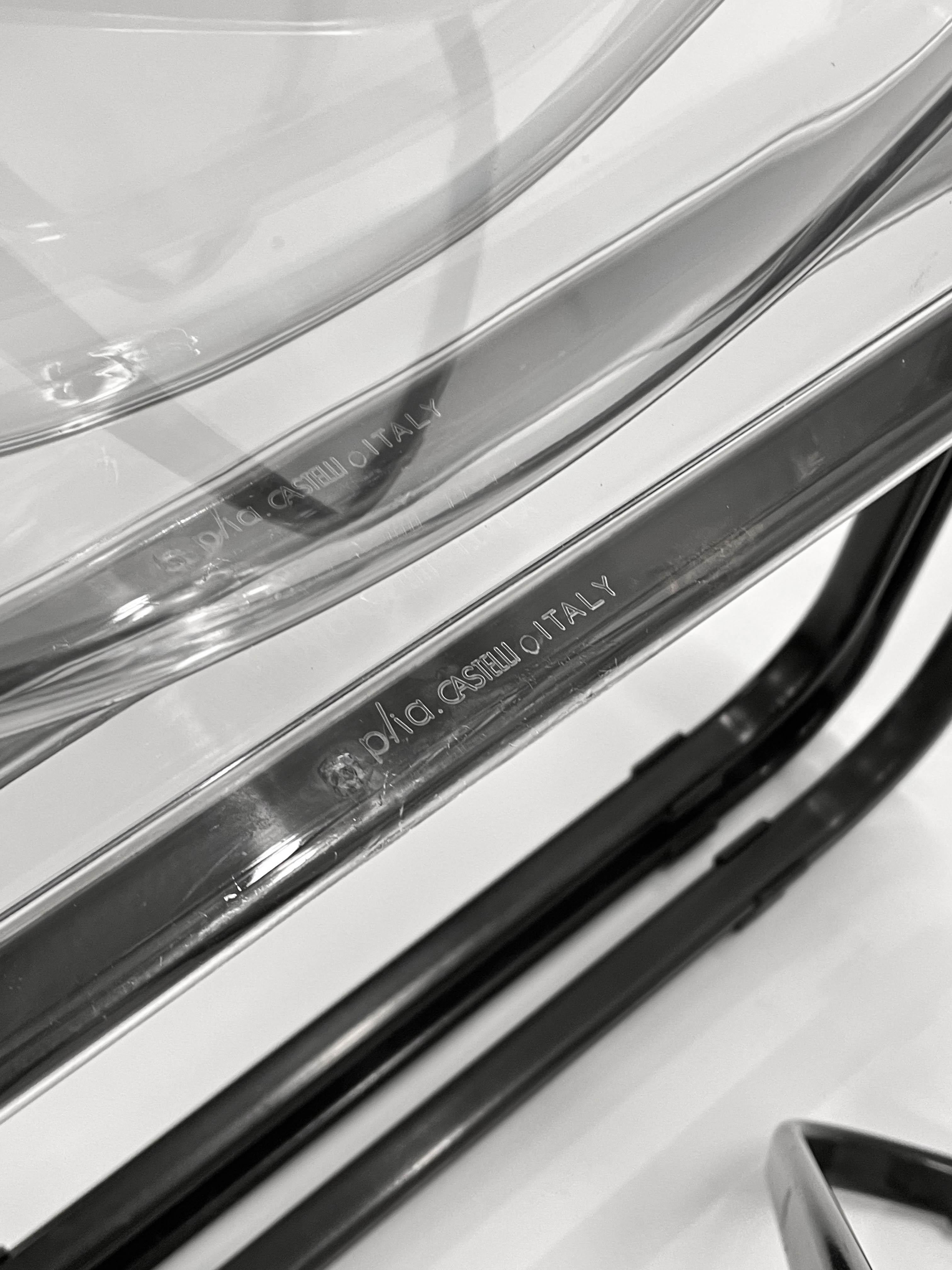 Chaise pliante italienne « Plia » en lucite transparente de Giancarlo Piretti pour Castelli, 1970 8