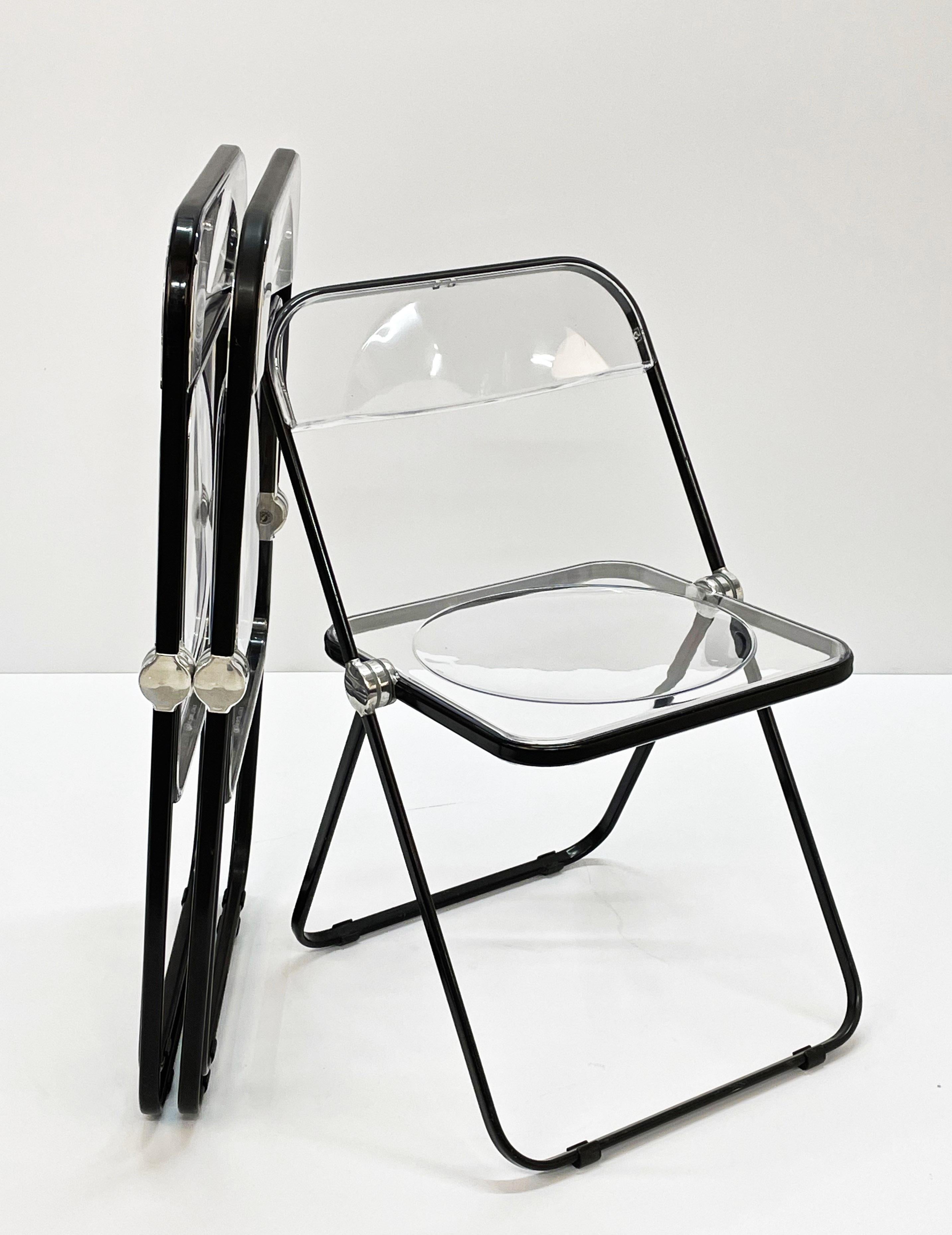 Chaise pliante italienne « Plia » en lucite transparente de Giancarlo Piretti pour Castelli, 1970 1