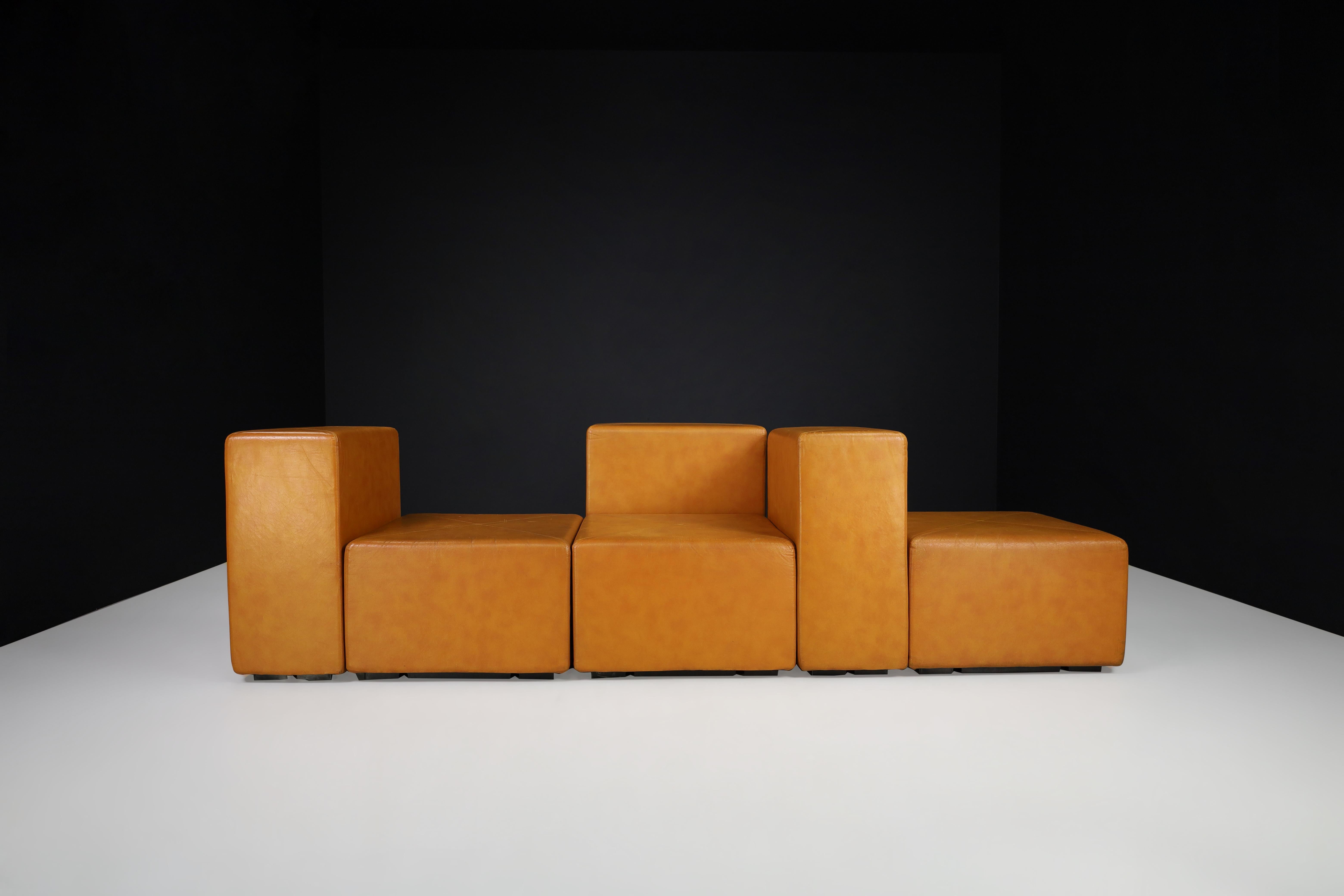 Modern Giancarlo Piretti for Anonima Castelli Cognac Leather Modular 'Sistema 61' Sofa For Sale
