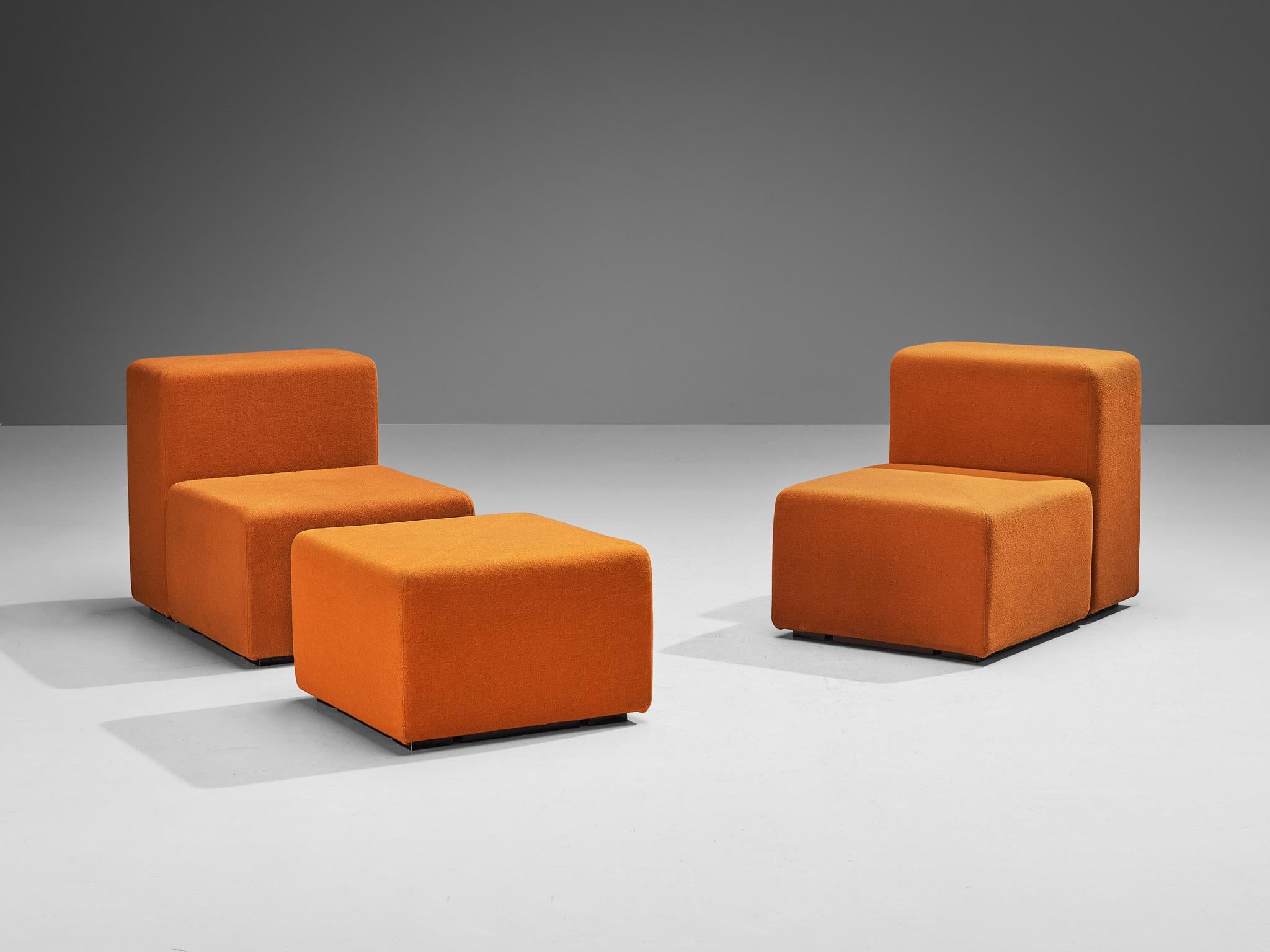Giancarlo Piretti for Anonima Castelli, 'Sistema 61' pair of lounge chairs with ottoman, fabric, plastic, Italy, 1973

In the realm of 1970s design, the Sistema 61 emerges as a striking testament to the Italian design world, where it was commonplace