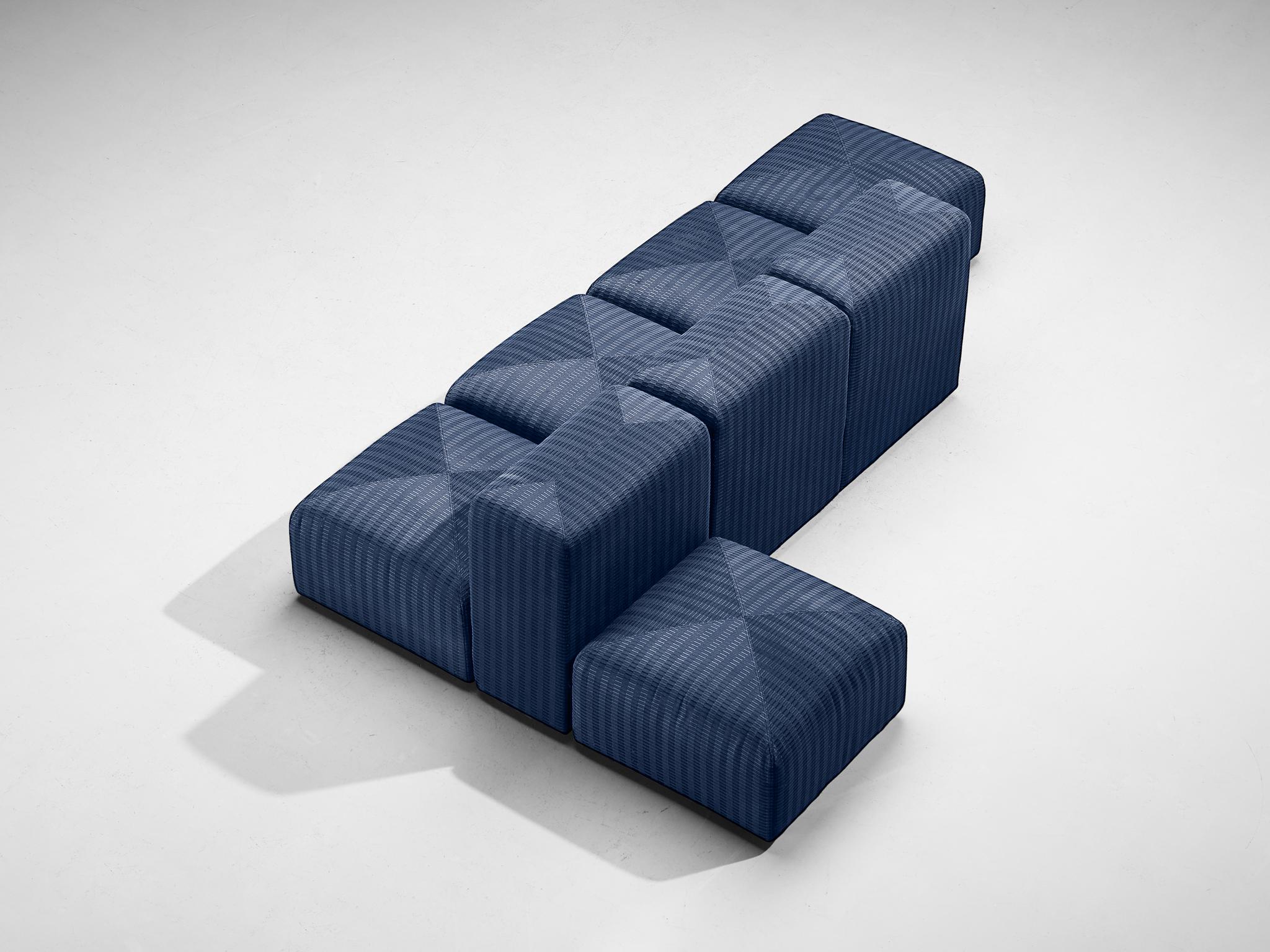 Giancarlo Piretti for Anonima Castelli, 'Sistema 61' modular sofa, fabric, plastic, Italy, 1973

In the realm of 1970s design, the Sistema 61 emerges as a striking testament to the Italian design world, where it was commonplace to see sectional