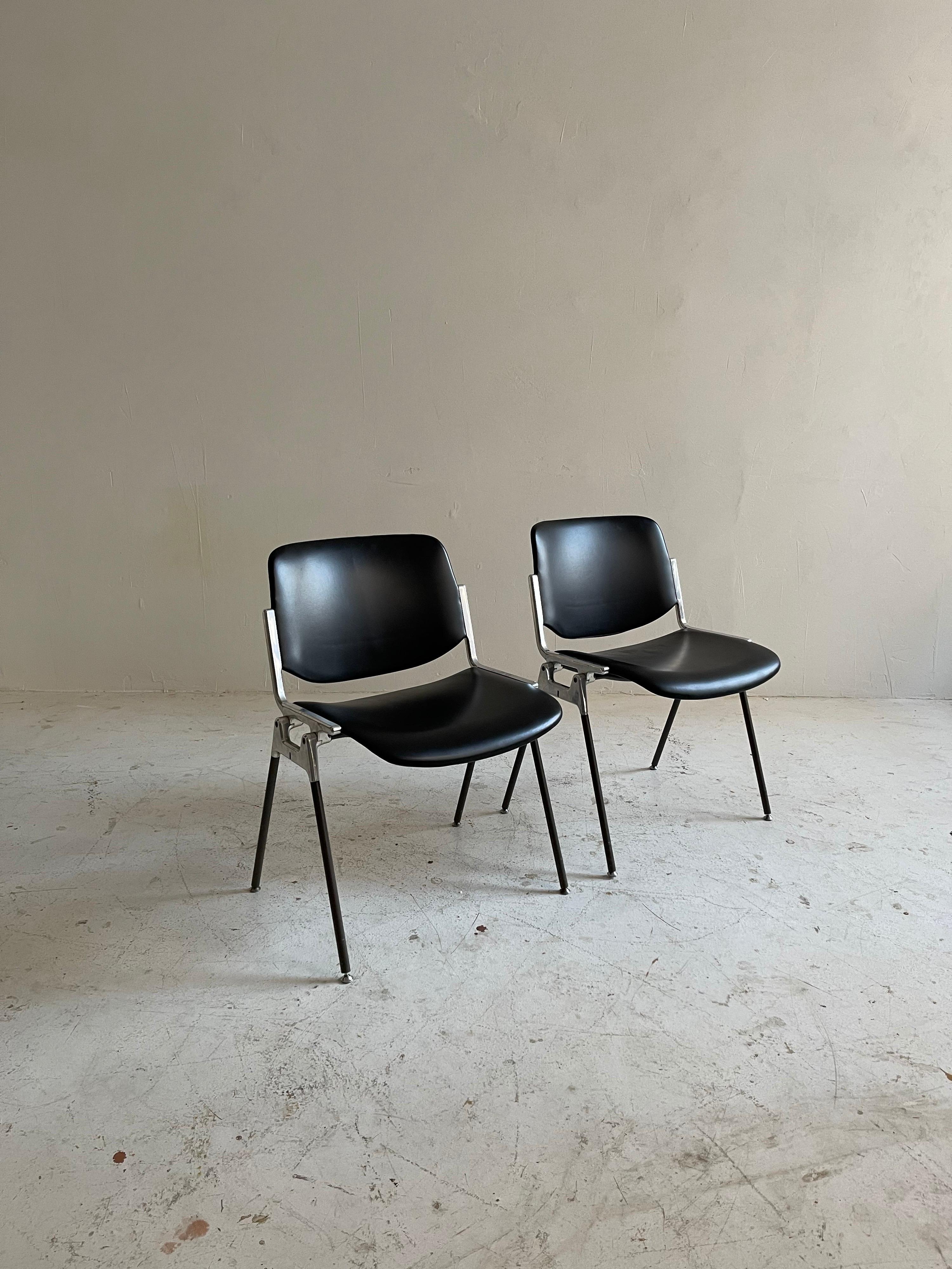 Giancarlo Piretti for Castelli DSC 106 Chairs, Italy 1970 For Sale 3