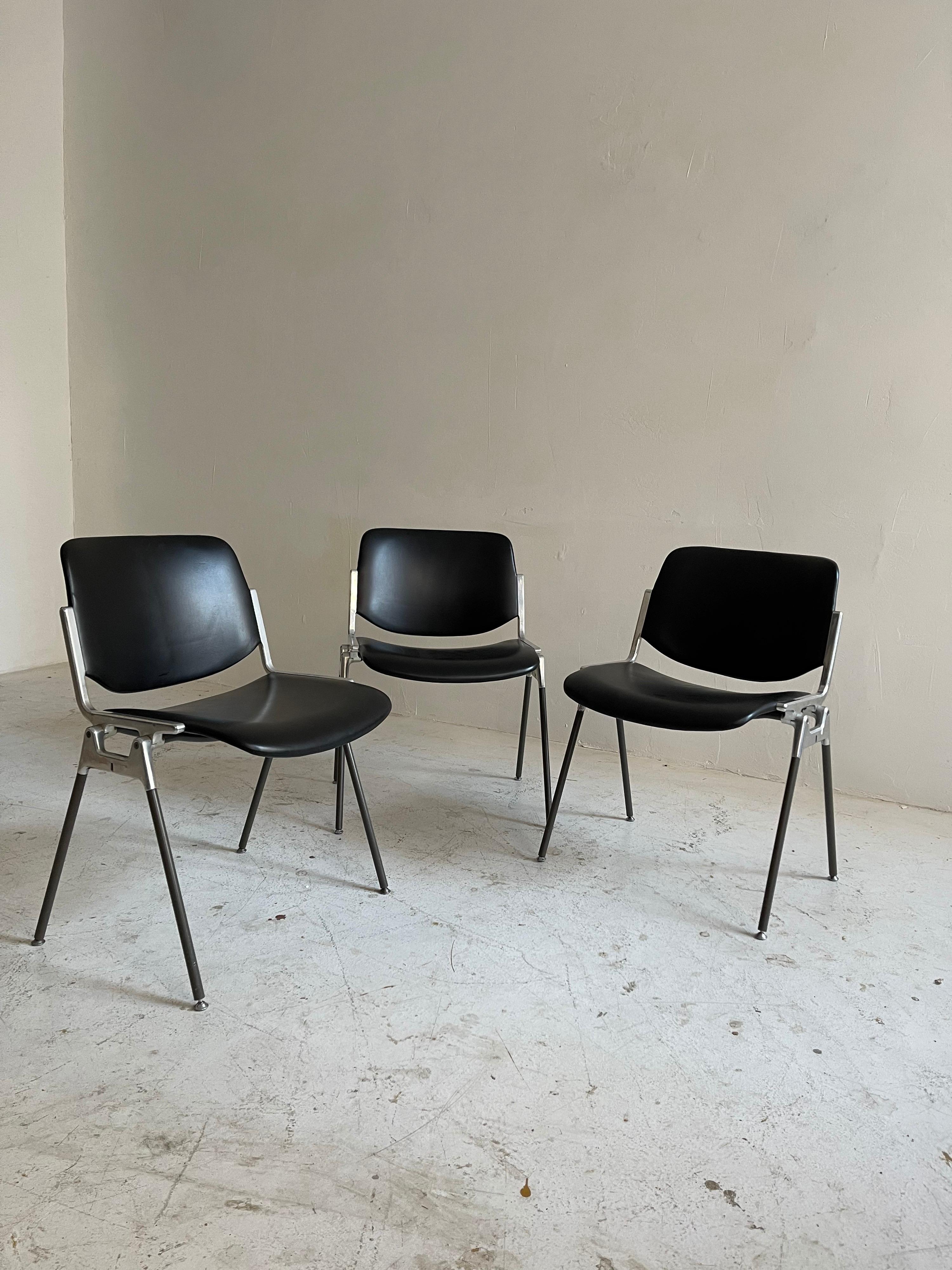 Giancarlo Piretti for Castelli DSC 106 Chairs, Italy 1970 For Sale 6