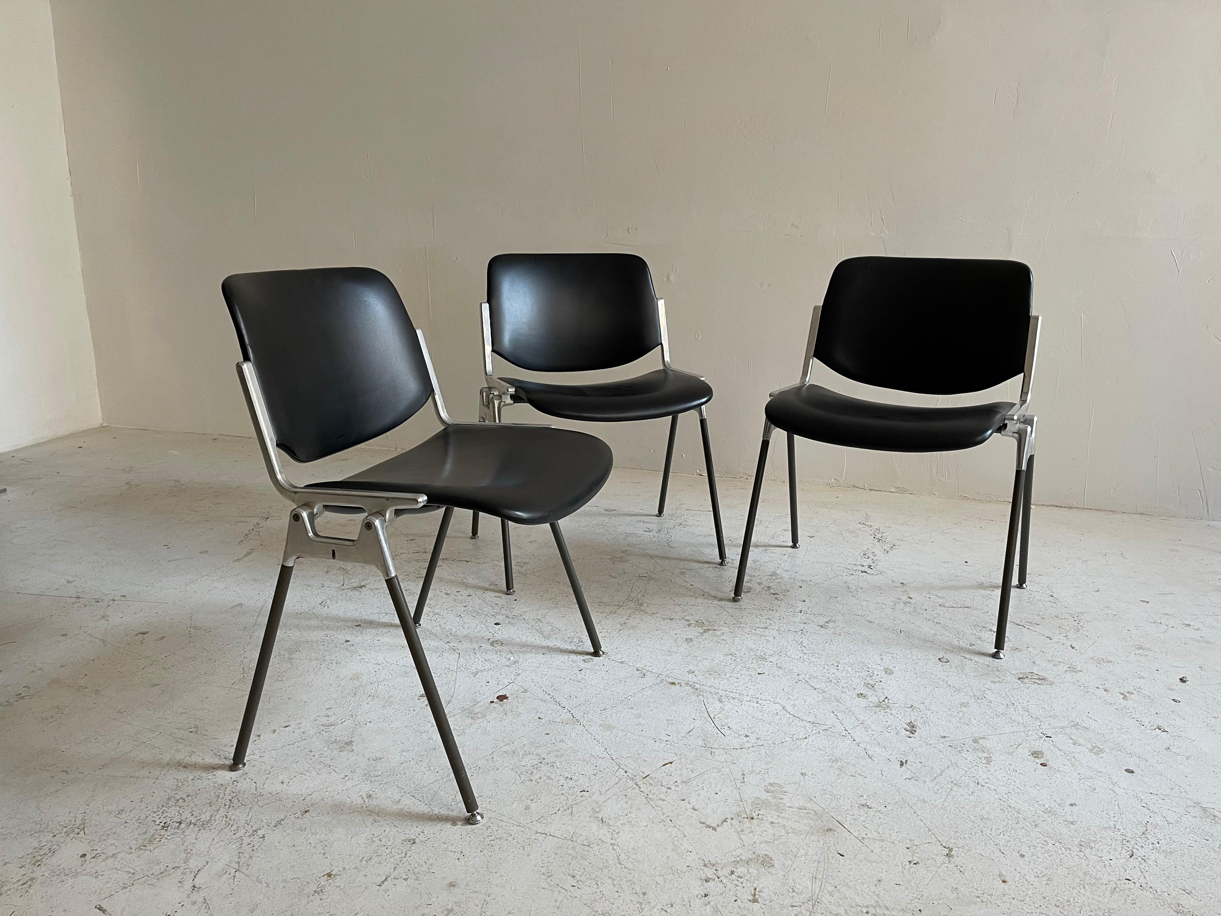 Giancarlo Piretti for Castelli DSC 106 Chairs, Italy 1970 For Sale 7