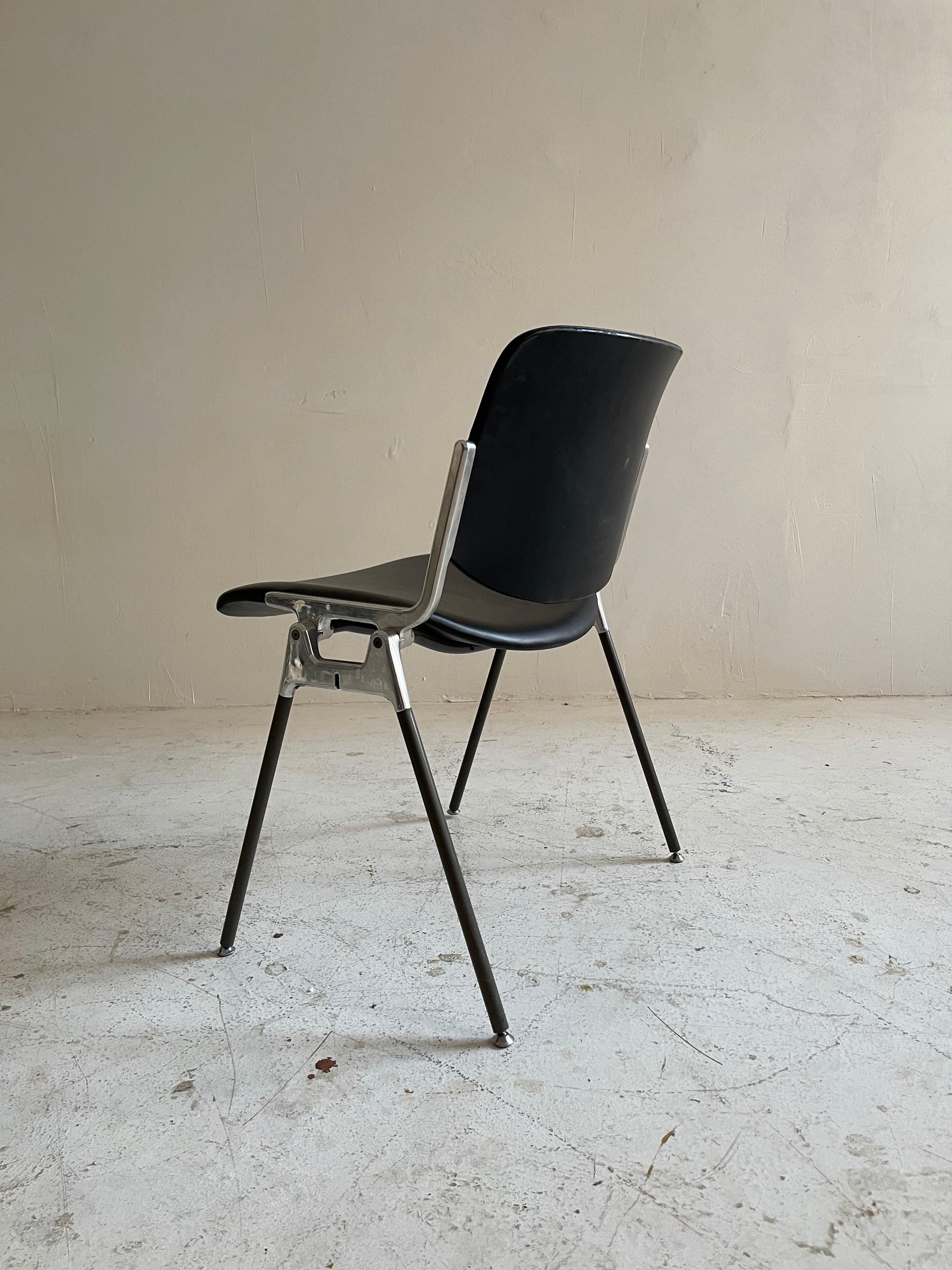 Italian Giancarlo Piretti for Castelli DSC 106 Chairs, Italy 1970 For Sale