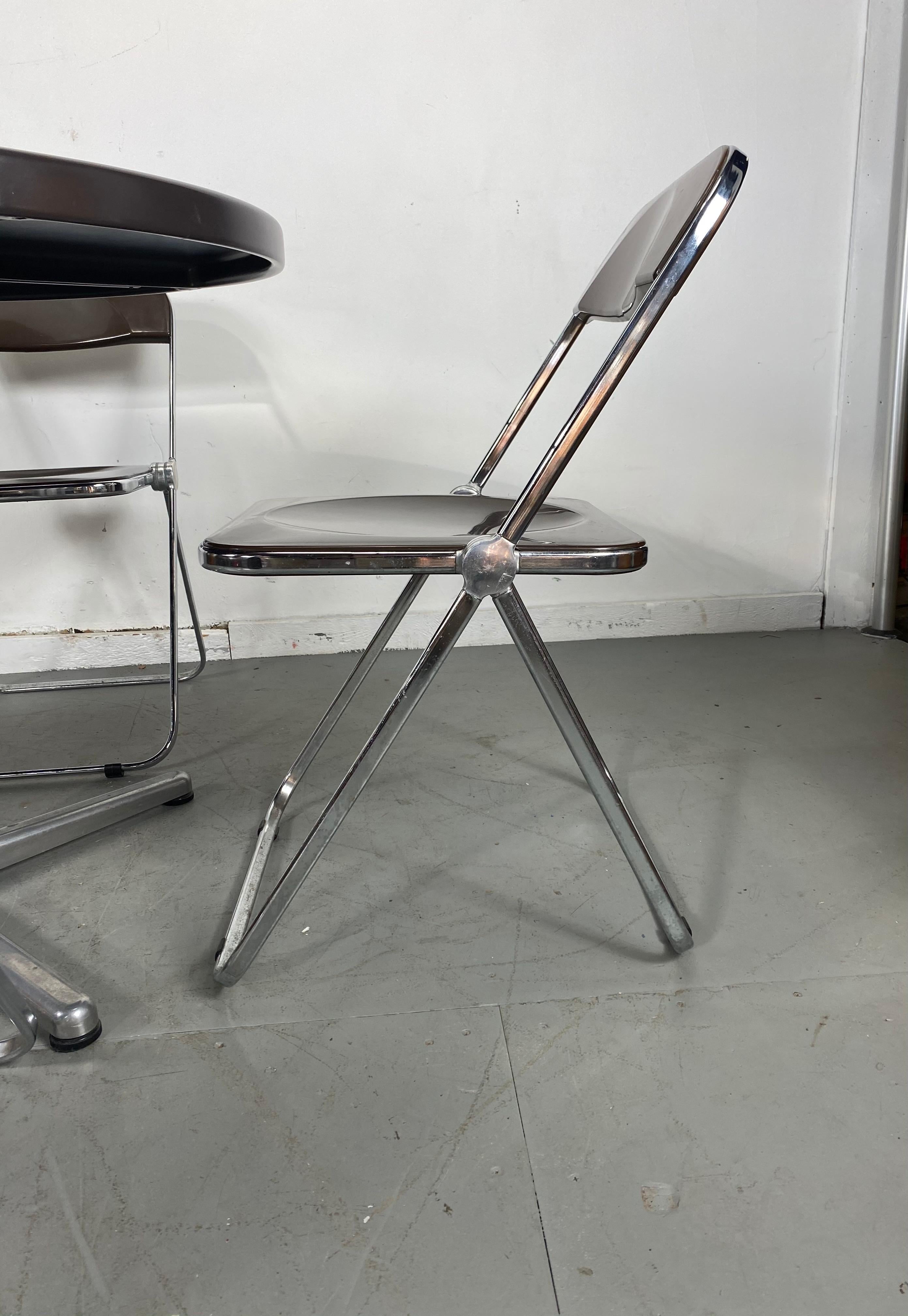 Aluminum Giancarlo Piretti for Castelli Modern 'Plia' Folding Table and Chairs, Italy