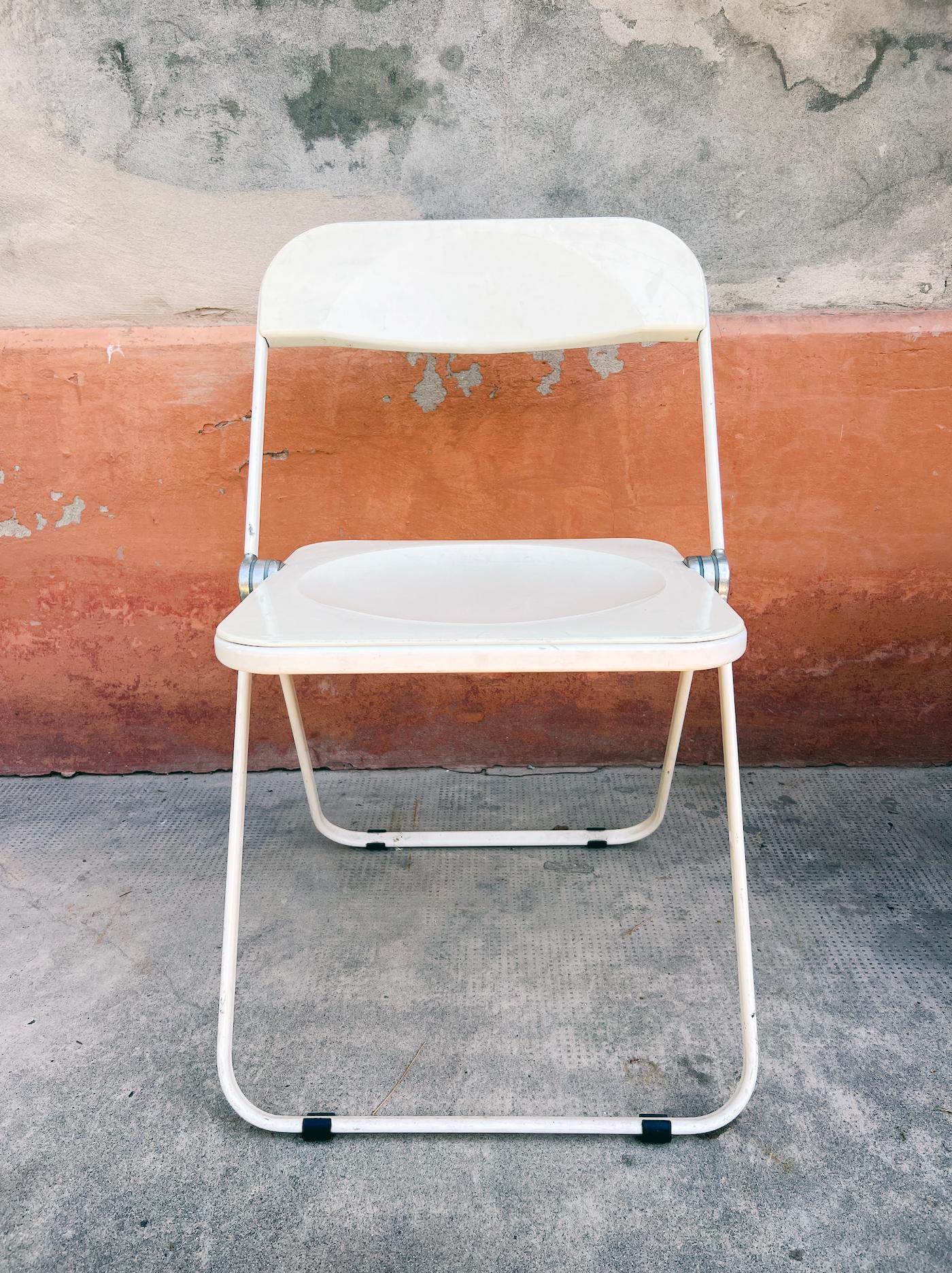 Giancarlo Piretti for Castelli, Plia Folding Chair In Good Condition For Sale In toronto, CA