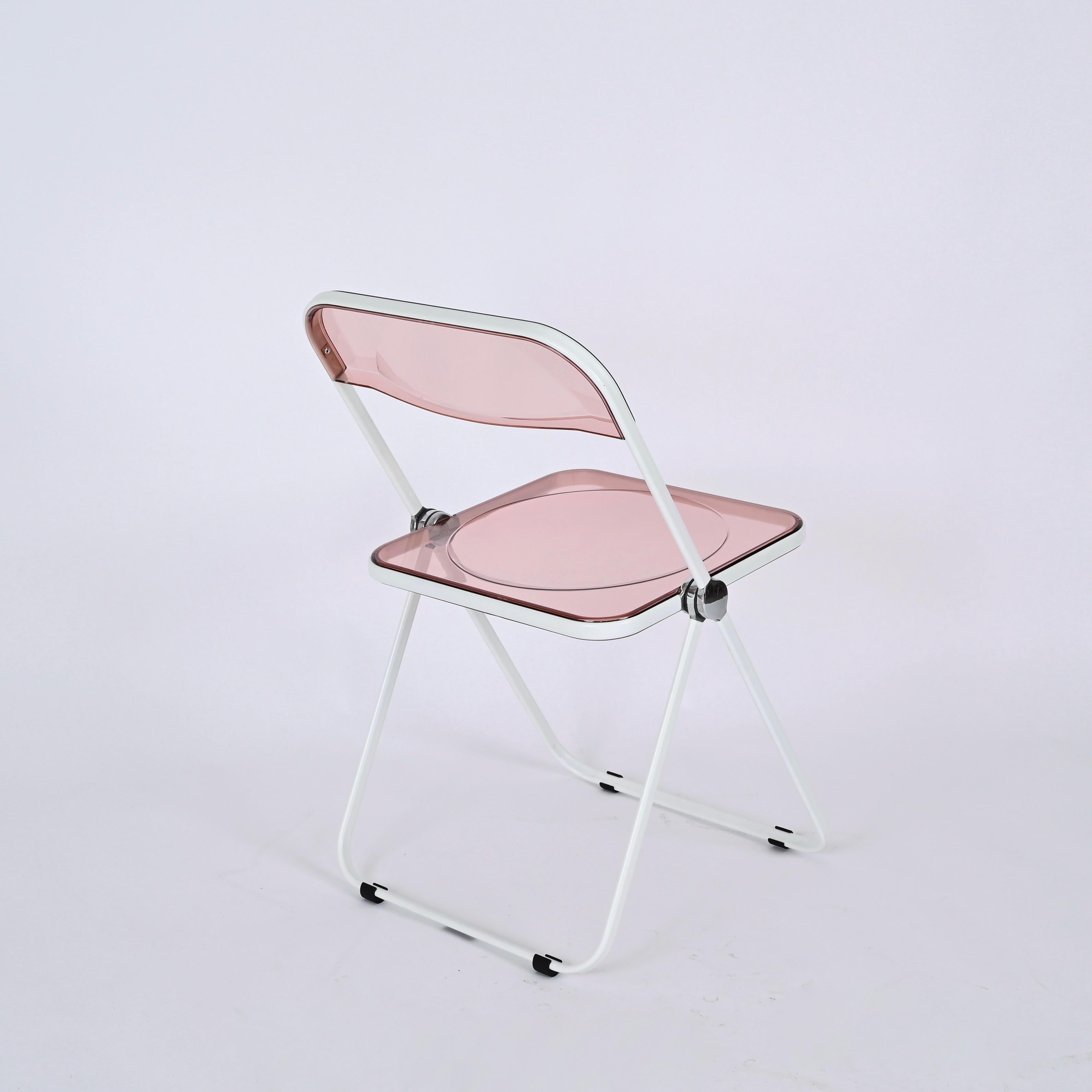 Giancarlo Piretti Lucite Pink and White Folding Plia Chairs for Castelli, 1970s In Excellent Condition For Sale In Roma, IT