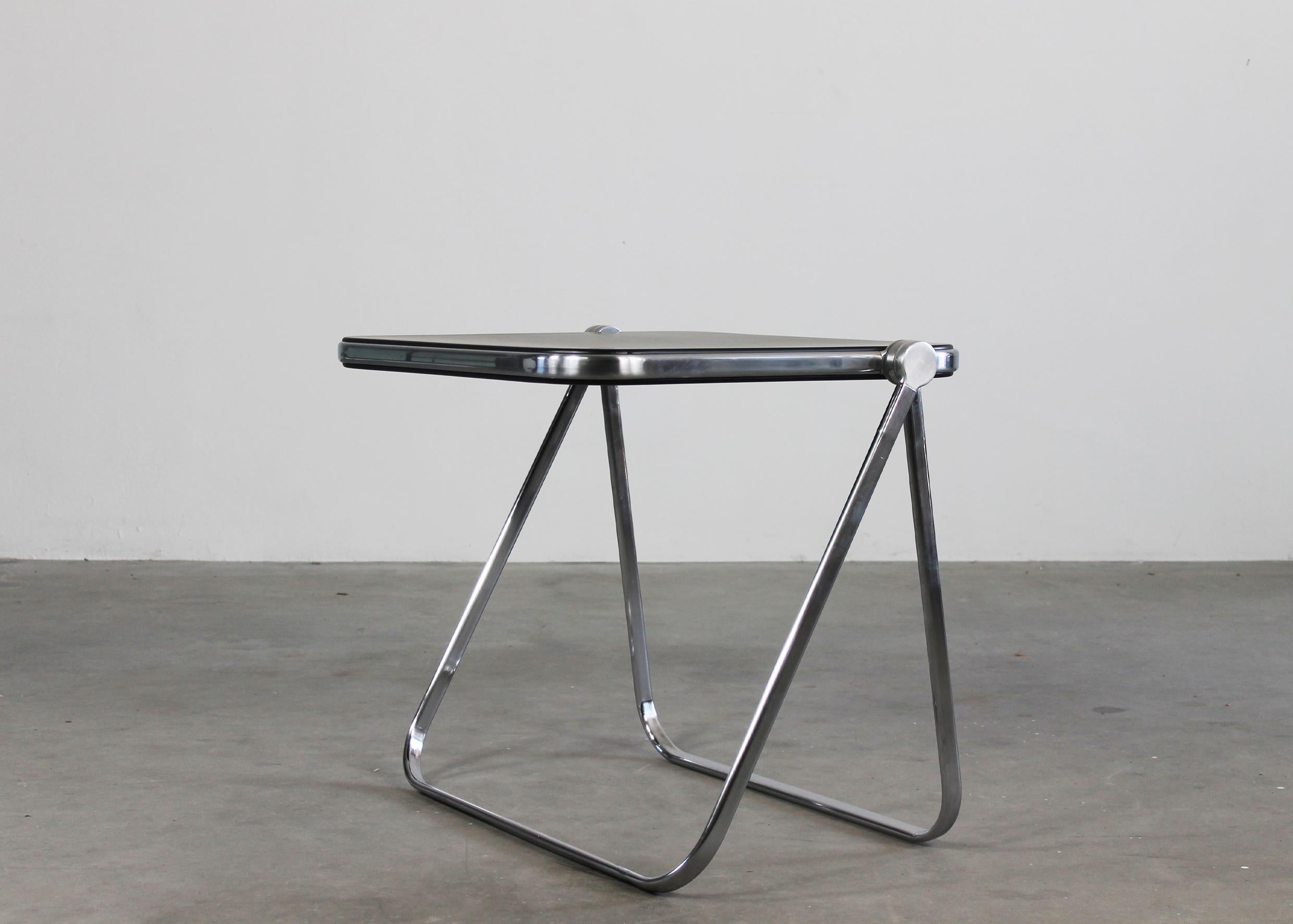 Post-Modern Giancarlo Piretti Platone Folding Table in Steel and Black Polyurethane 1970s  For Sale