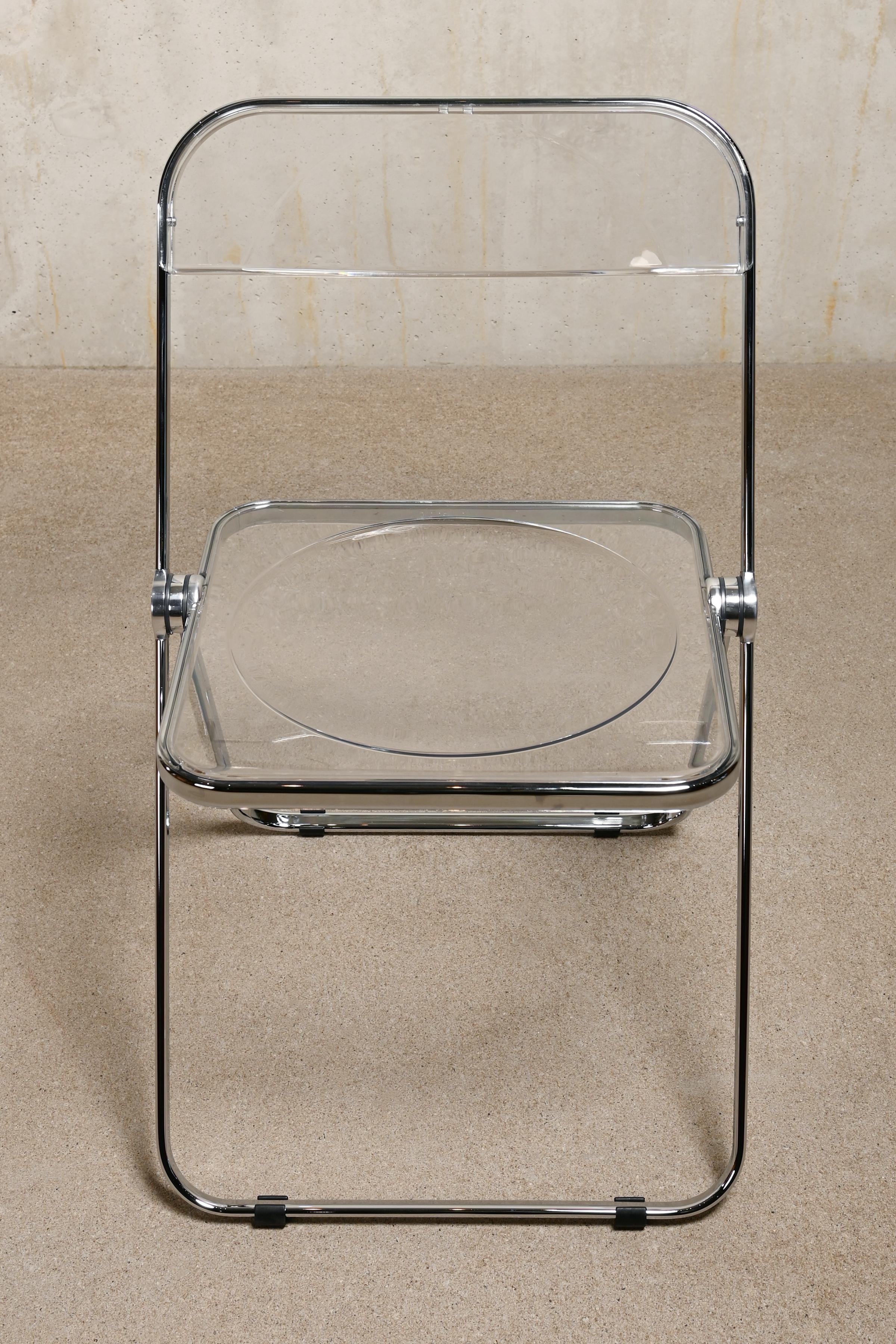 Steel Giancarlo Piretti Plia Folding Chair in Lucite and Chrome for Castelli, Italy For Sale