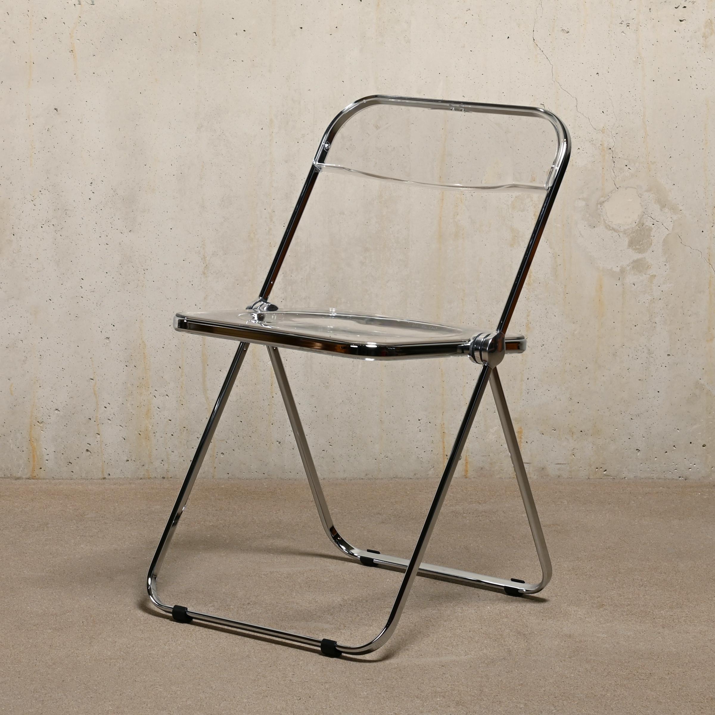 plia chair