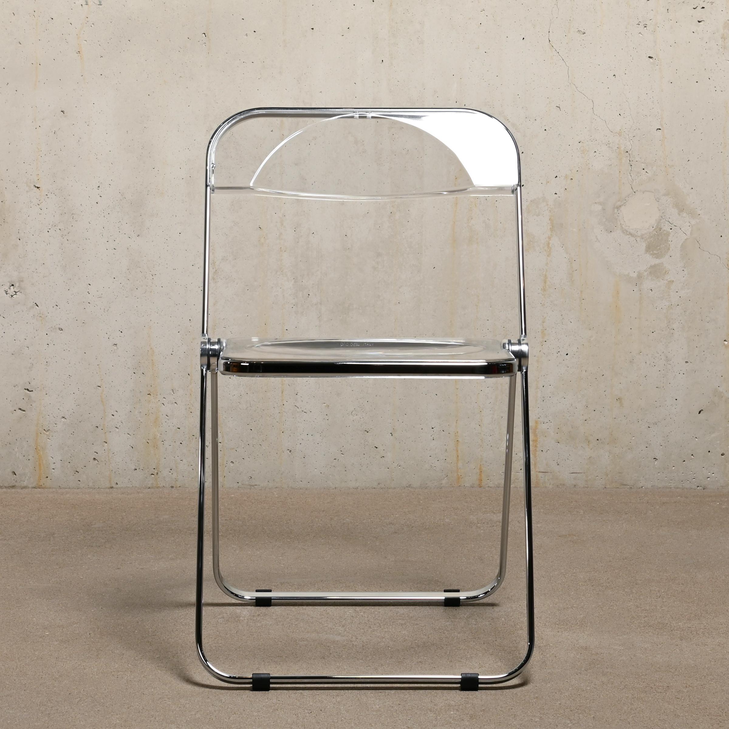 Mid-20th Century Giancarlo Piretti Plia Folding Chair in Lucite and Chrome for Castelli, Italy For Sale
