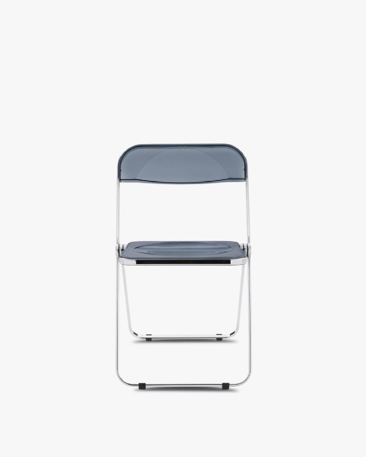 The Plia folding chair is an inventive and beautiful design by Giancarlo Piretti for Castelli in 1967, Italy. This icon is included in every standard publication on 20th century (furniture) design. It has a simple folding mechanism so the chair can