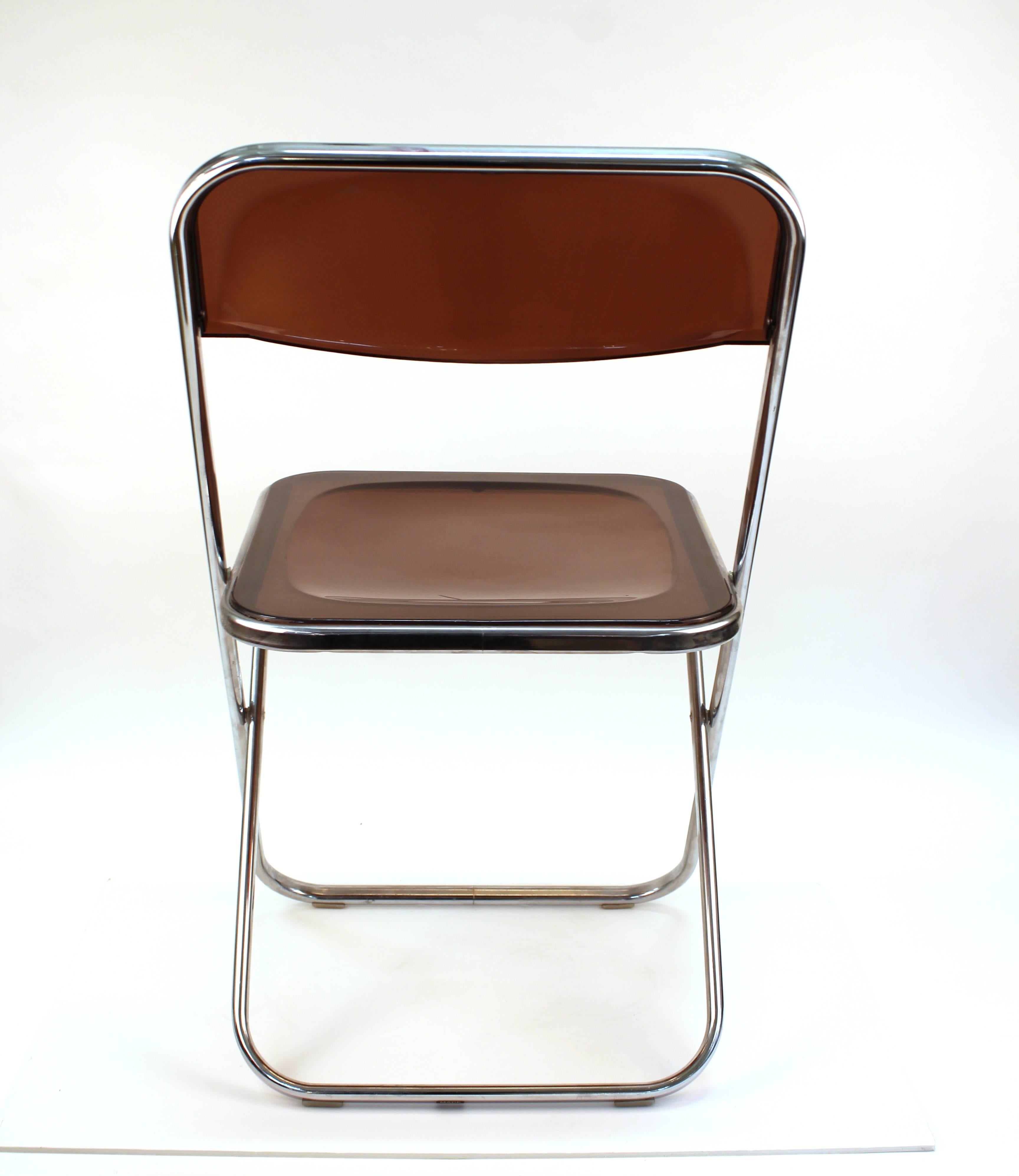 Giancarlo Piretti Plia Style Folding Chairs in Smoked Lucite In Good Condition In New York, NY