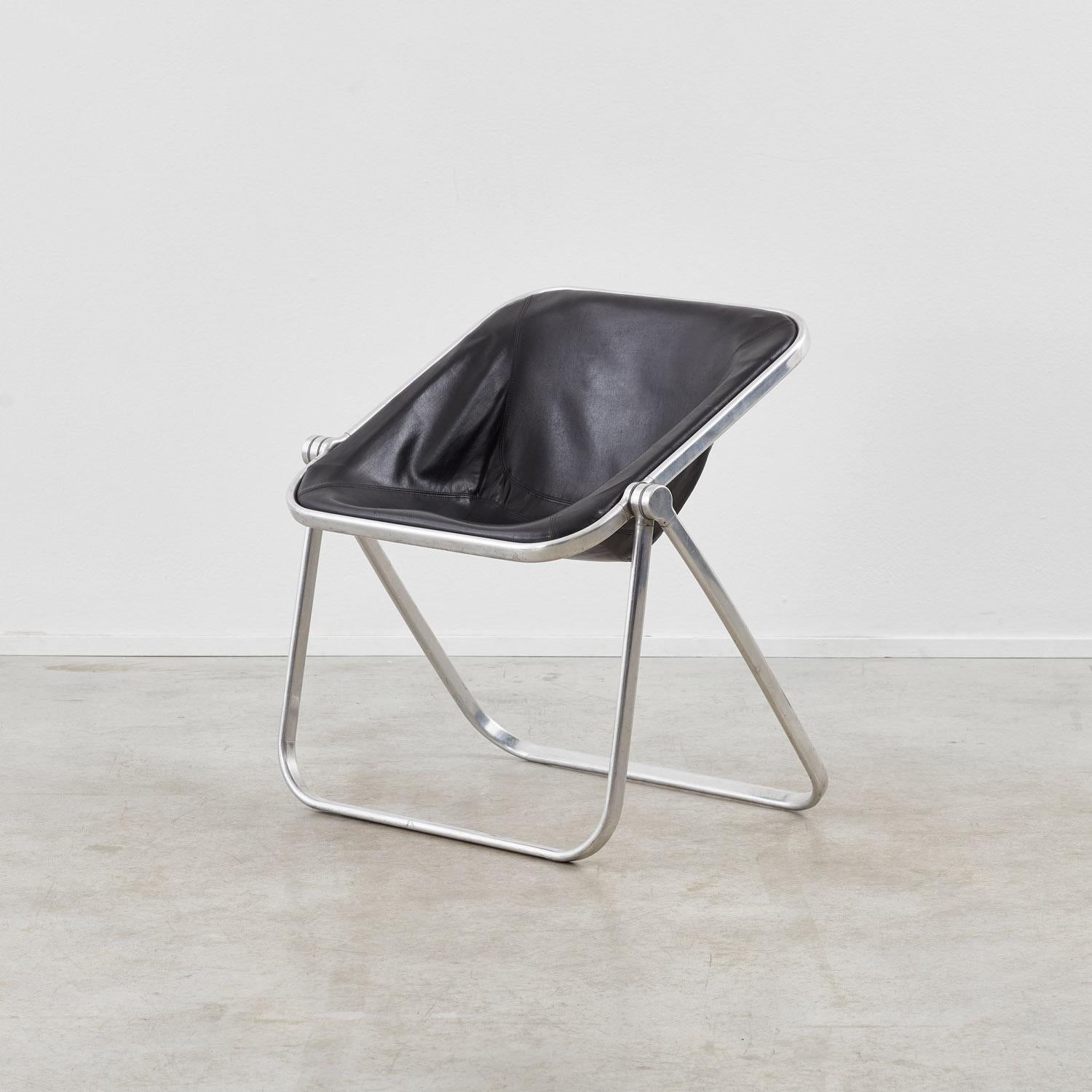 Leather Giancarlo Piretti Plona chair Anonima for Castelli - Italy, 1969. Pair available For Sale