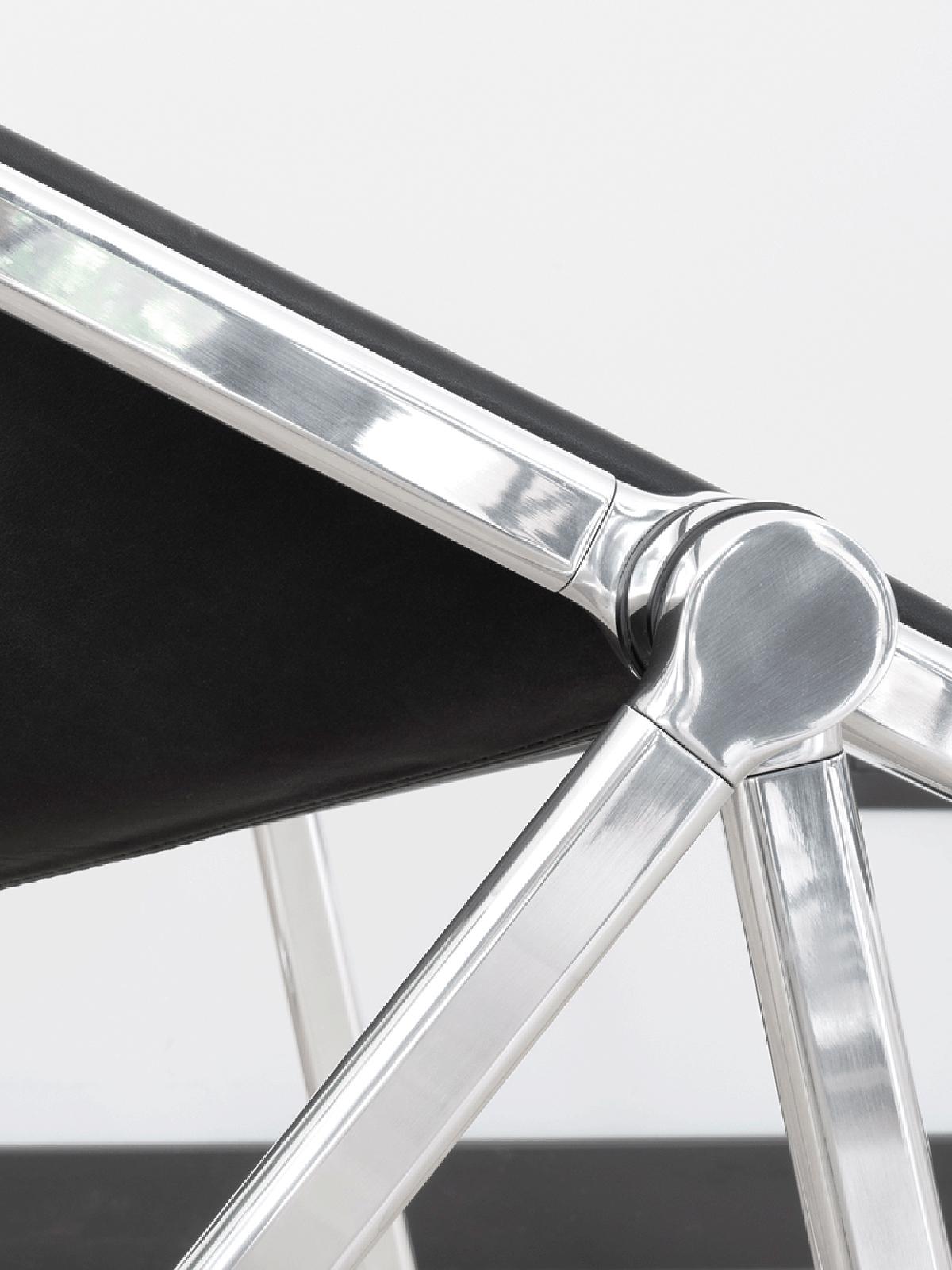 Steel Giancarlo Piretti Plona Chair in Black Leather for Anonima Castelli, Italy For Sale