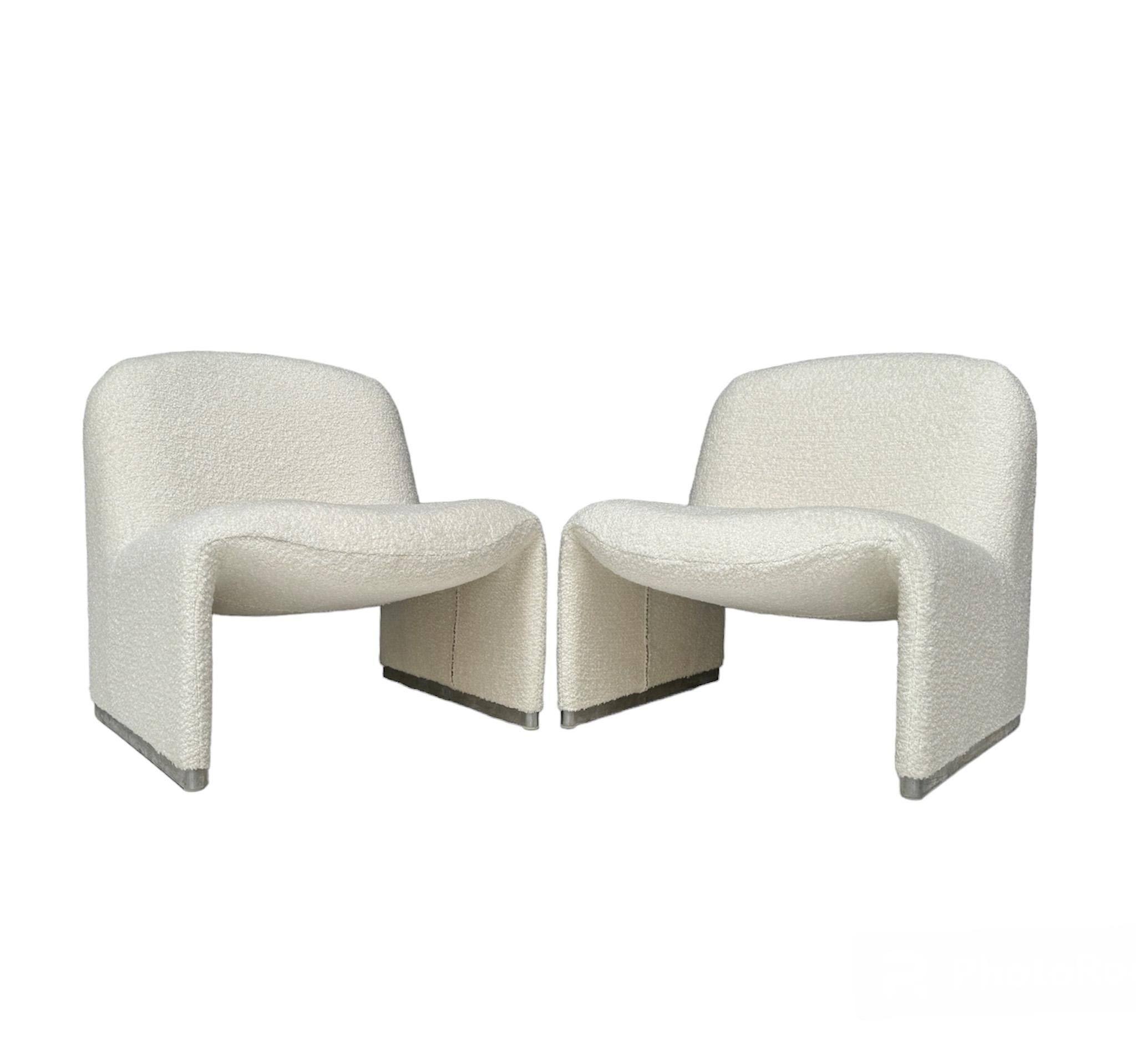 Mid-Century moderno Giancarlo Piretti Due poltrone Alky moderne di metà secolo in Bouclé, anni '70 in vendita