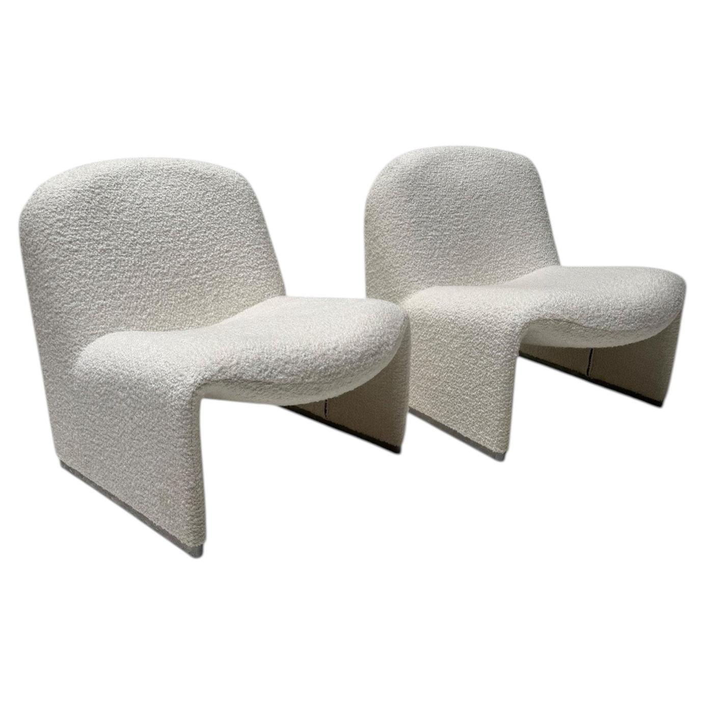 Giancarlo Piretti Two Mid-Century Modern Alky Lounge Chairs in Bouclé, 1970s