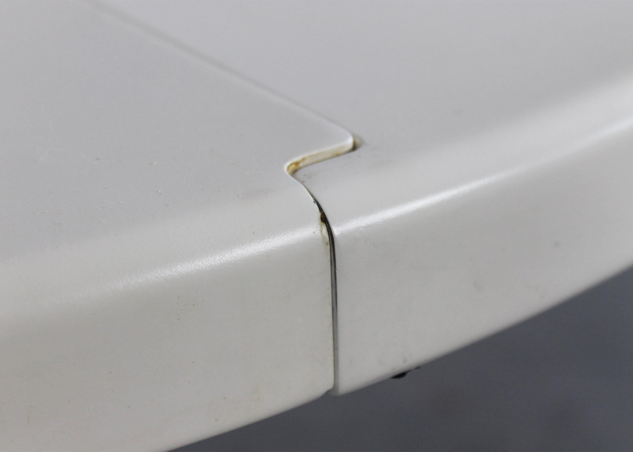 Giancarlo Piretti White Plano Folding Table by Anonima Castelli 1970s 1