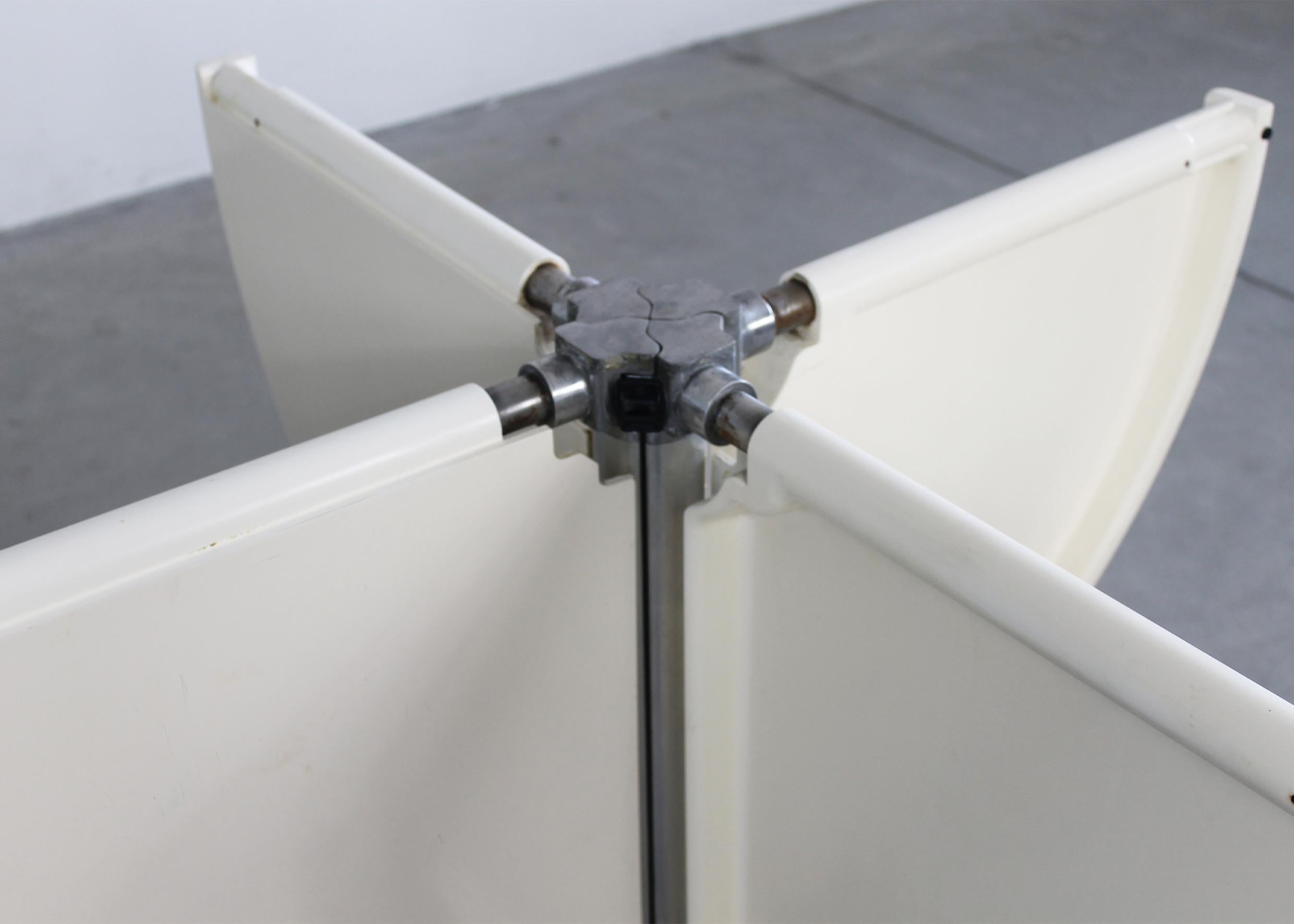 Giancarlo Piretti White Plano Folding Table by Anonima Castelli 1970s 2