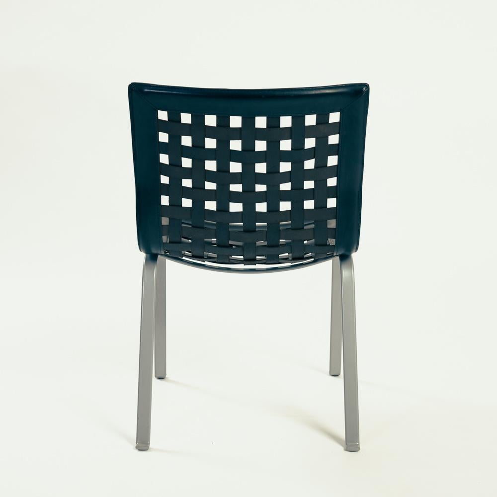 20ième siècle Chaises de salle à manger nettes en cuir noir par Giancarlo Vegni  pour Fasem Italie  en vente