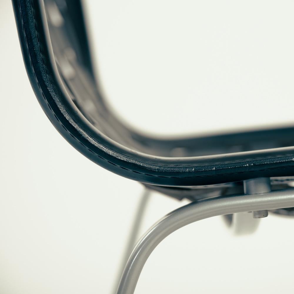 Chaises de salle à manger nettes en cuir noir par Giancarlo Vegni  pour Fasem Italie  en vente 2