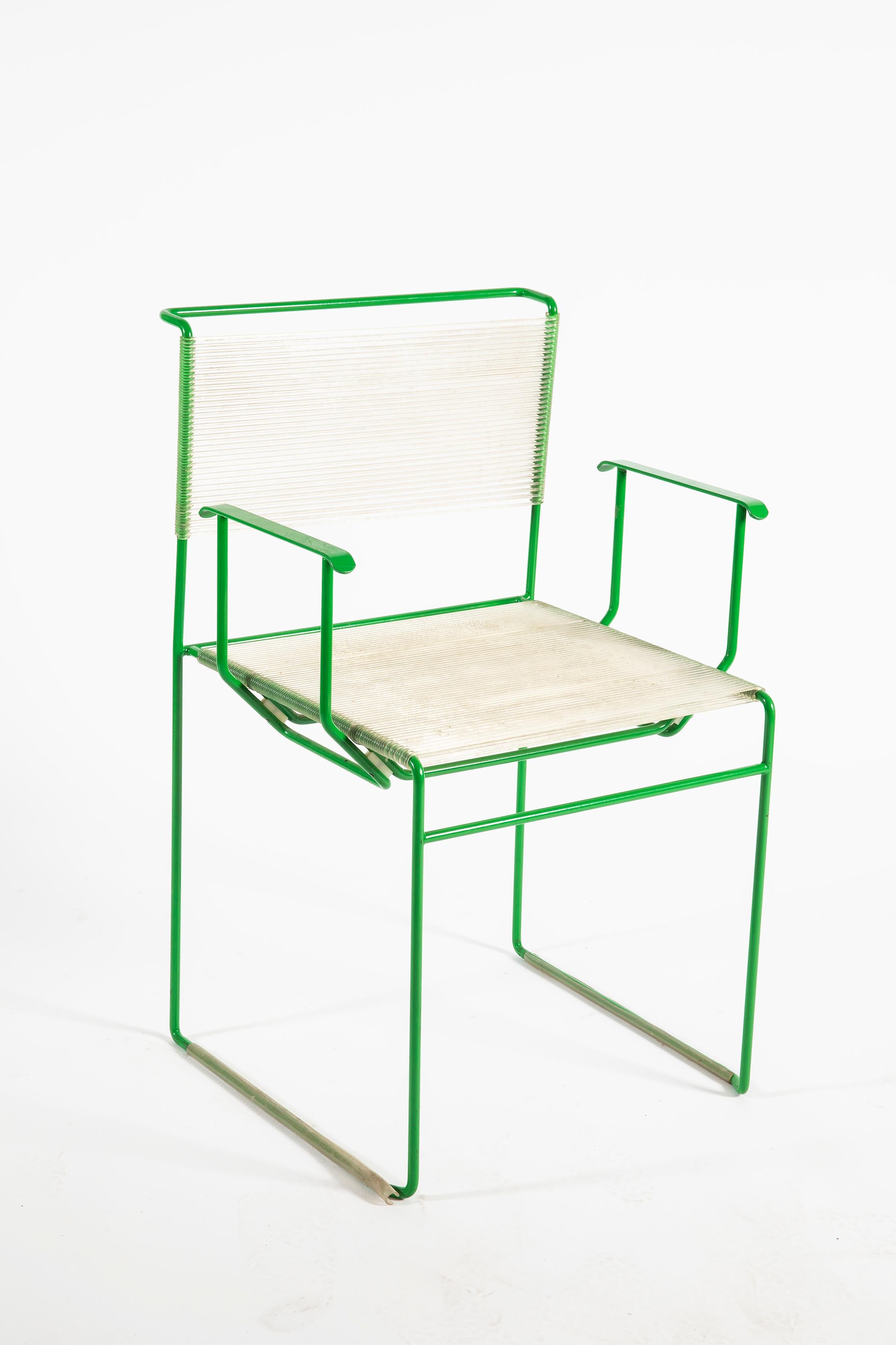 Set of four 'spaghetti' green lacquered steel chairs designed by Giandomenico Belotti for Fly Line in the 1970s.

Giandomenico Belotti
(1922-2004) after graduating in architecture from the University of Venice, he began working in research,