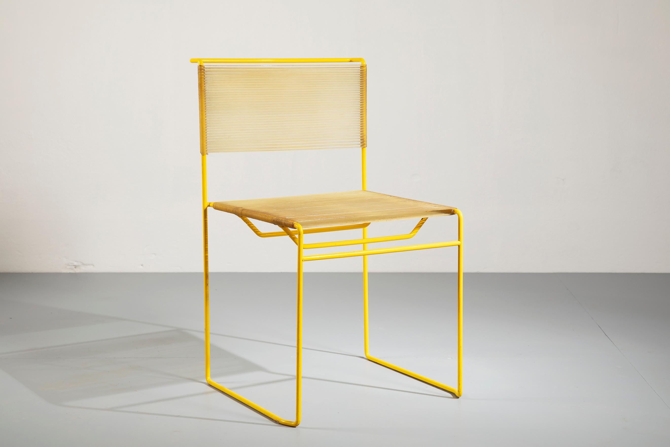 Postmoderne Ensemble de quatre chaises jaune « Spaghetti » de Giandomenico Belotti pour Fly Line, 1970 en vente