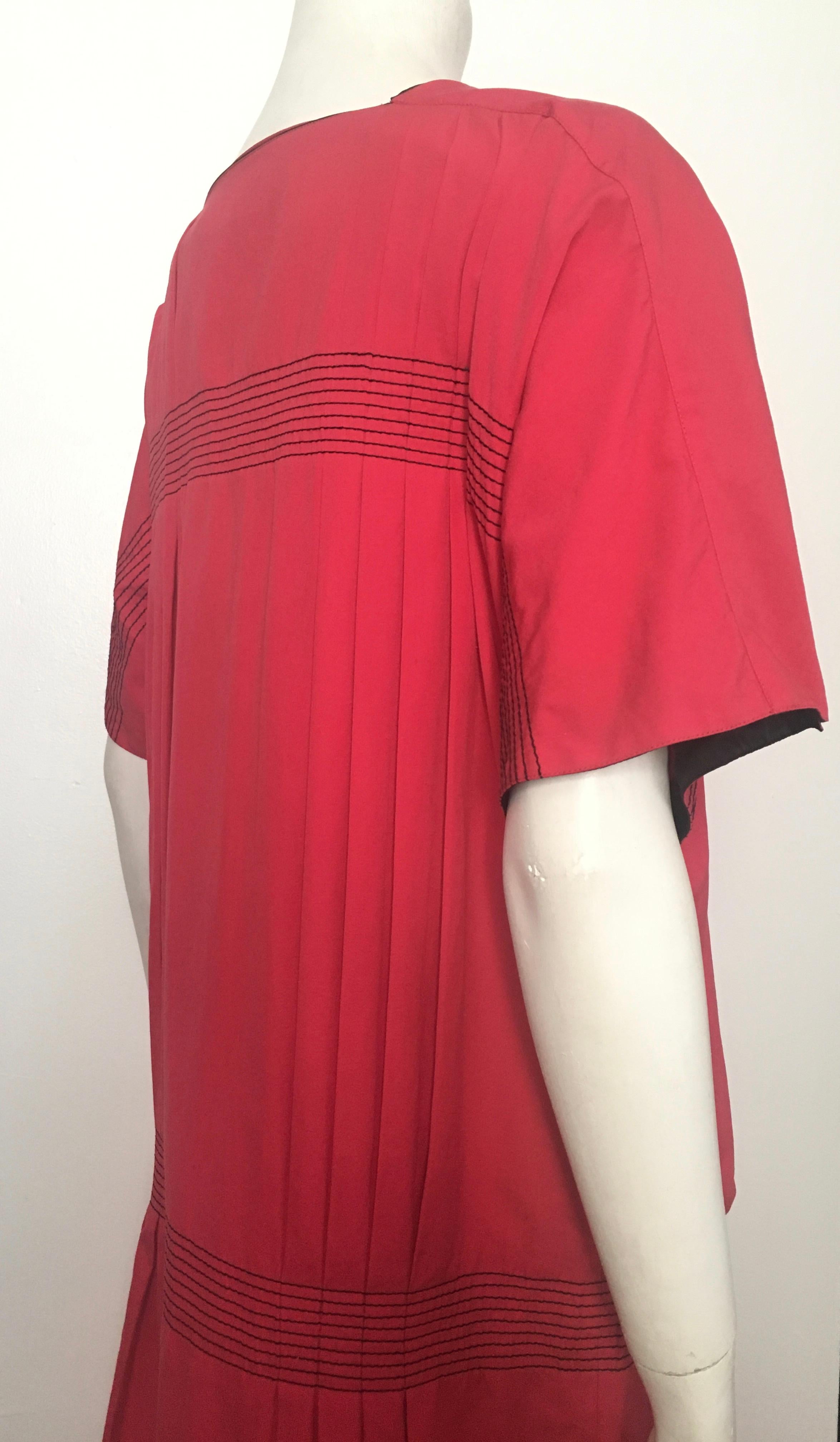 Gianfranco Ferre 1980s Cotton Loose Cut Dress Size 6 / 8. For Sale 2