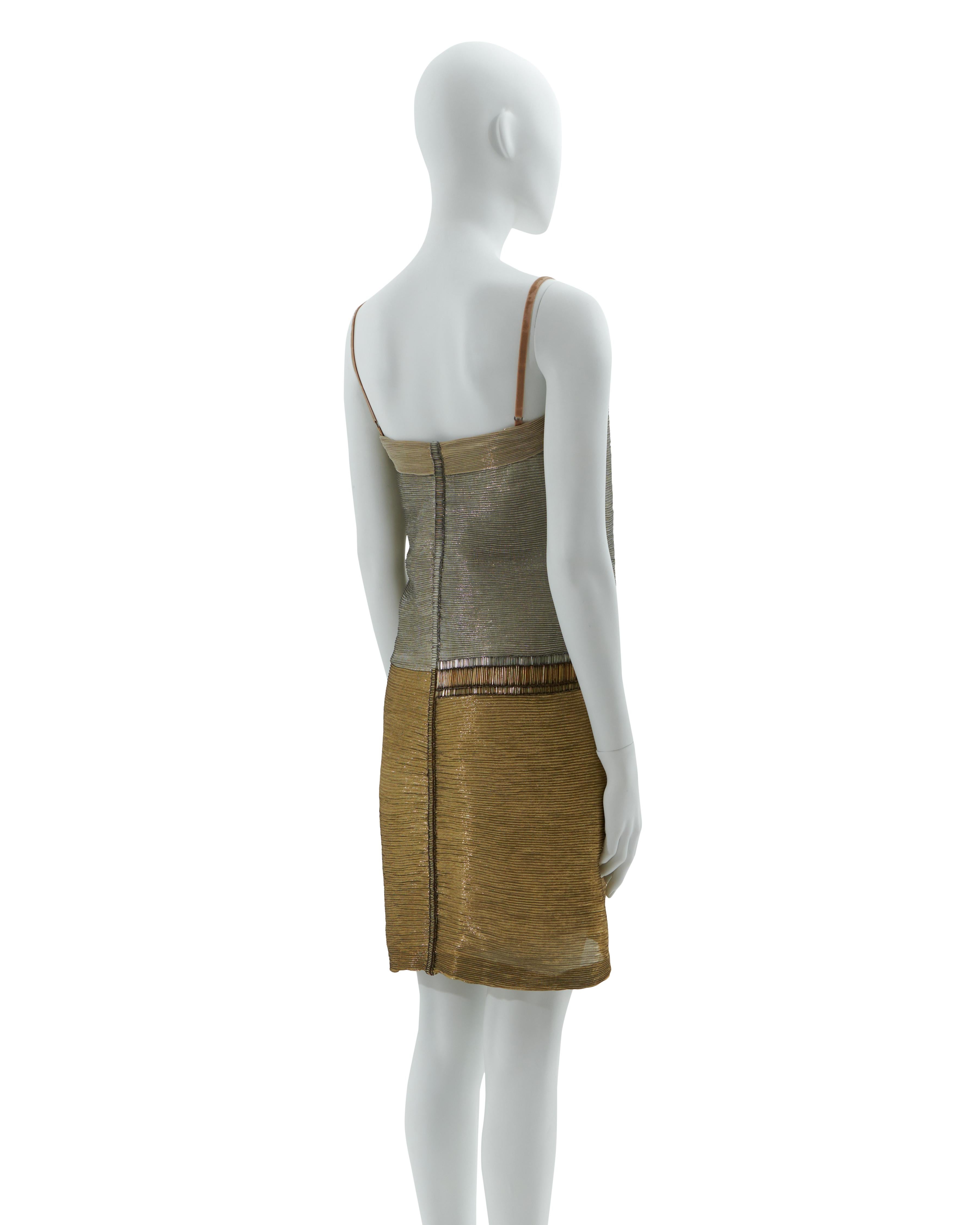 Gianfranco Ferrè 1990s Gold silk chiffon lurex cocktail dress with beaded work In condizioni ottime in vendita a Milano, IT