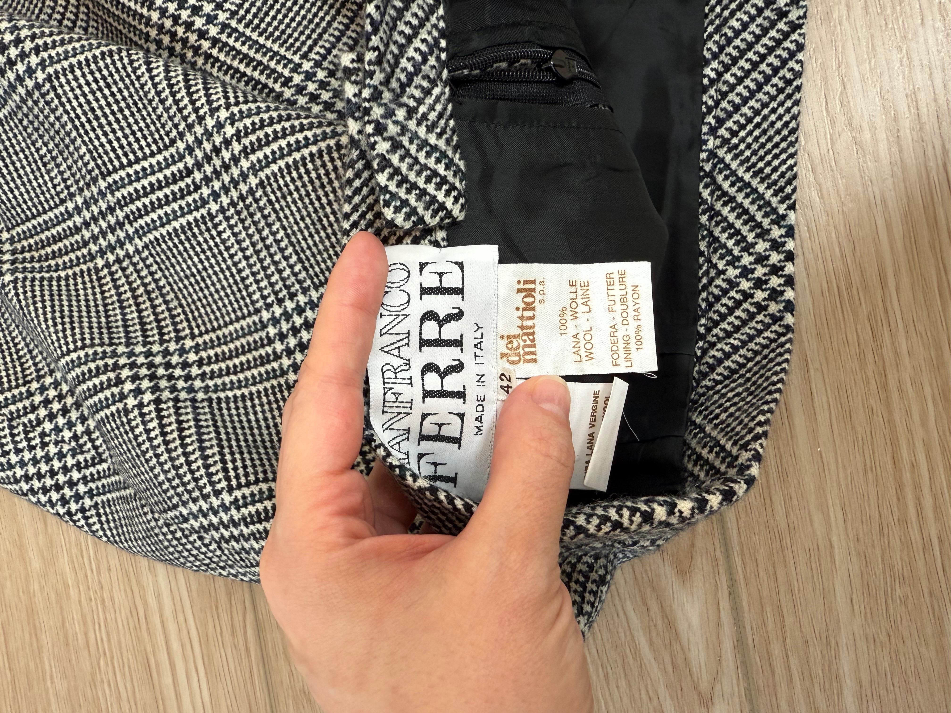 GIANFRANCO FERRE Conjunto de 3 piezas con falda Vintage años 90 en Excelente estado para la venta en Leonardo, NJ