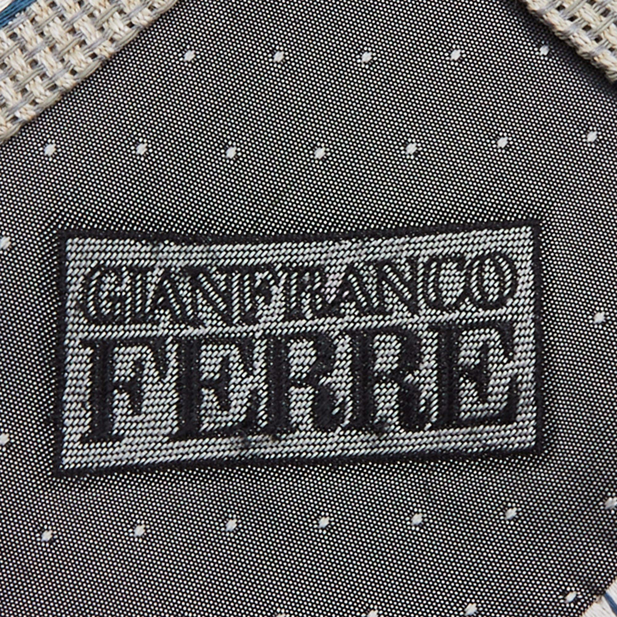 Gianfranco Ferre Beige Striped Linen Silk Tie In Fair Condition For Sale In Dubai, Al Qouz 2