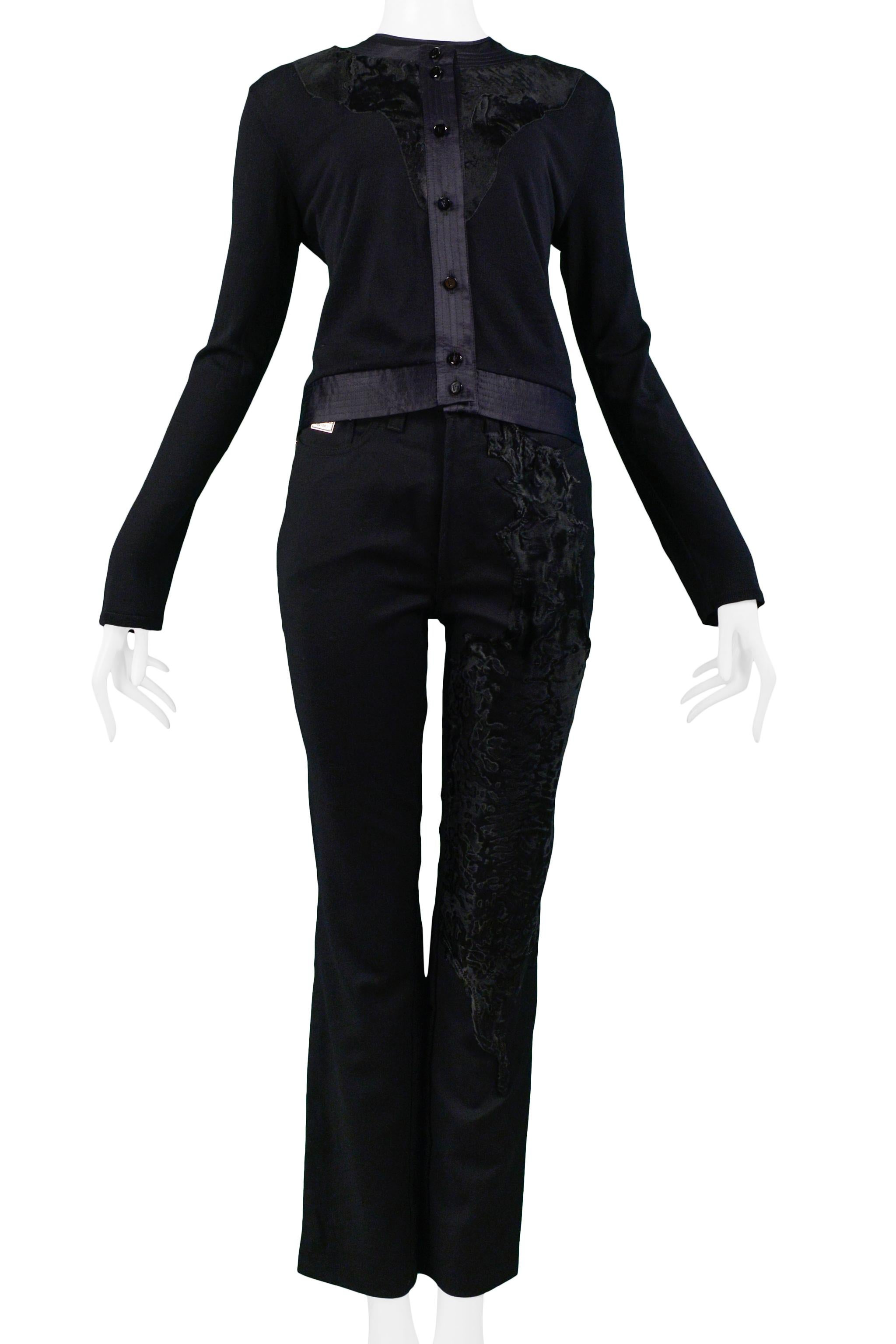 Ensemble cardigan, pull et pantalon jumeaux en fourrure noire texturée Gianfranco Ferre  Excellent état - En vente à Los Angeles, CA