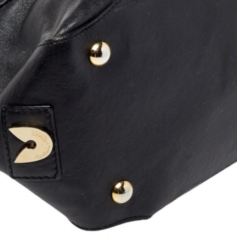 Gianfranco Ferre Black Leather Flap Satchel In Fair Condition For Sale In Dubai, Al Qouz 2