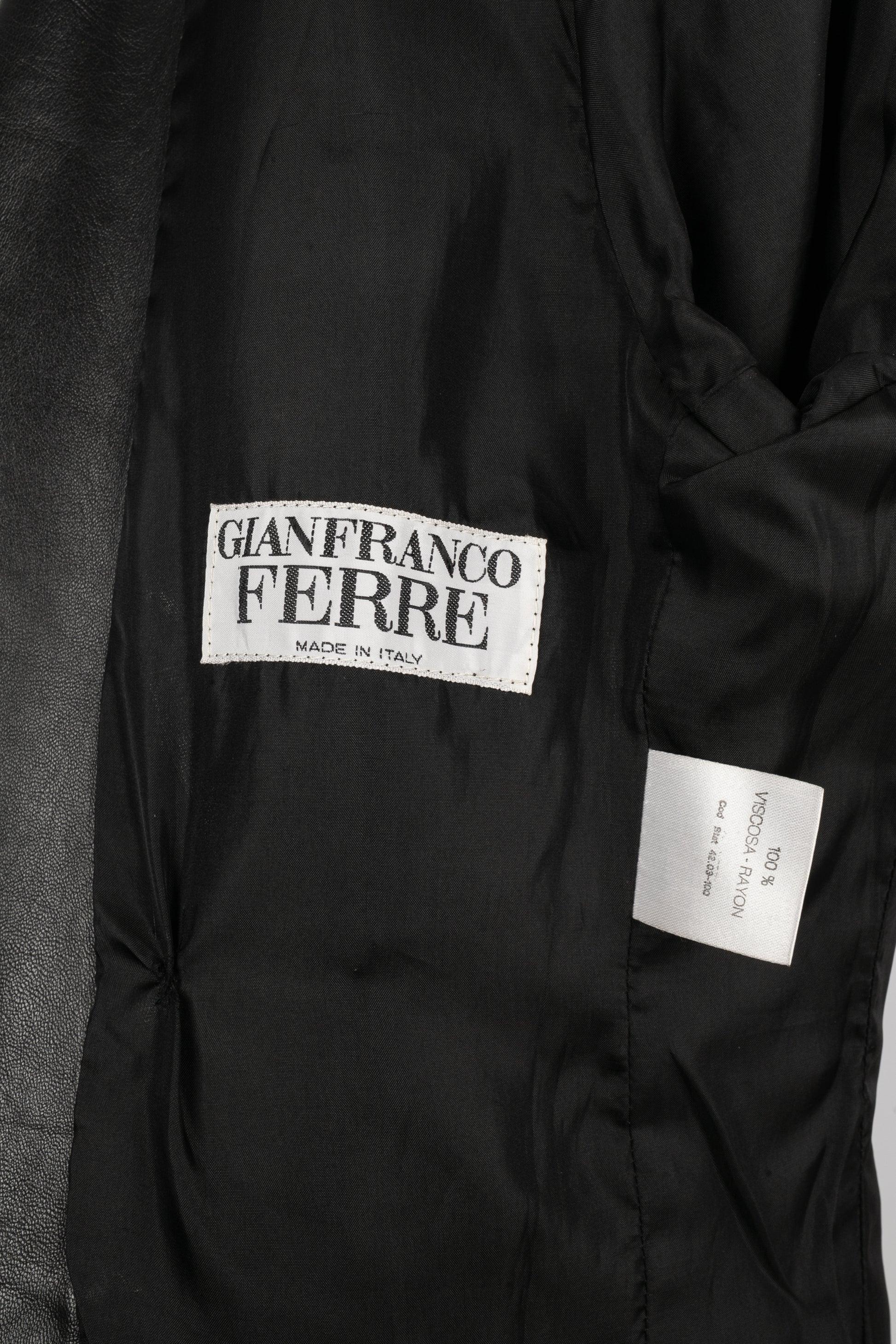 Gianfranco Ferre  Black Leather Short-Sleeve Jacket For Sale 5