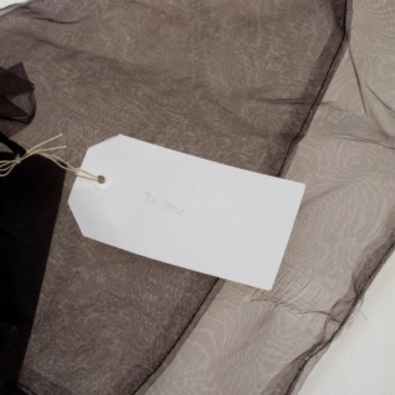 Nero Gianfranco Ferrè Borsa a tracolla in nylon e pelle nera con fibbia in vendita