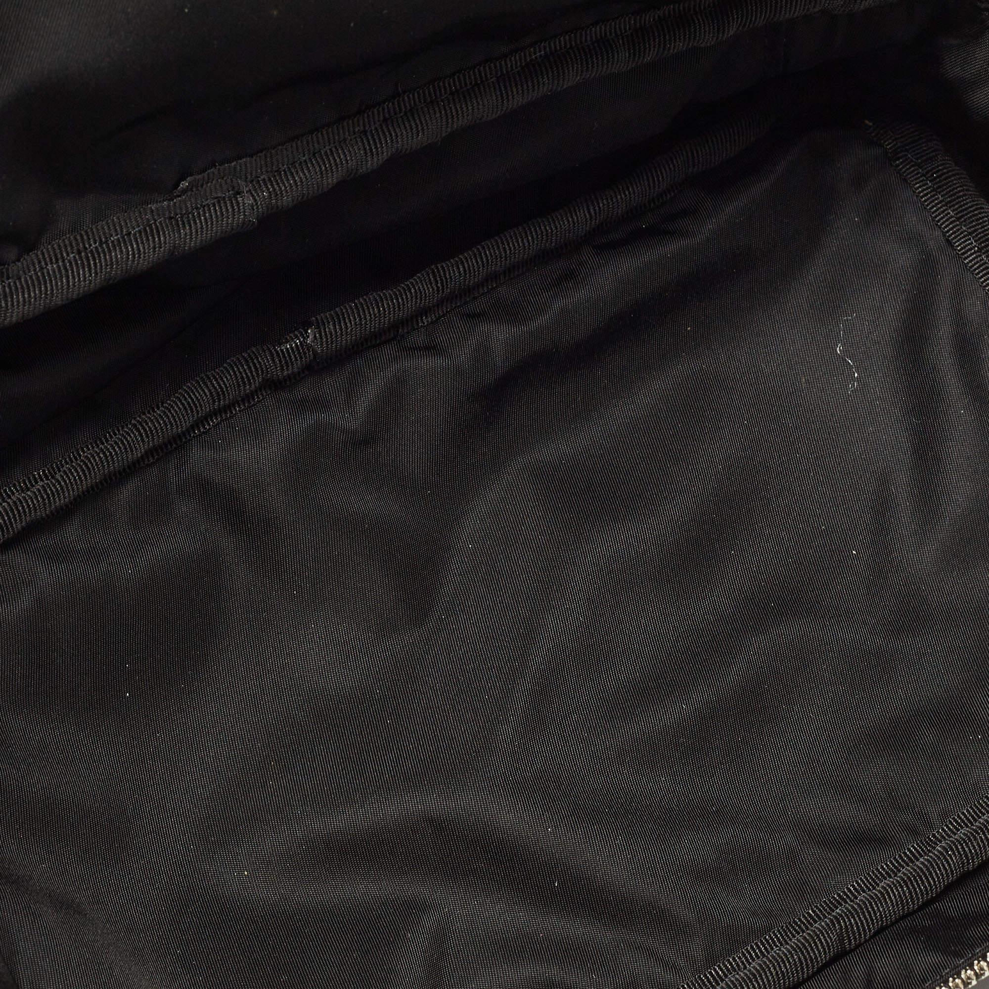 Gianfranco Ferre - Pochette zippée en nylon noir en vente 2