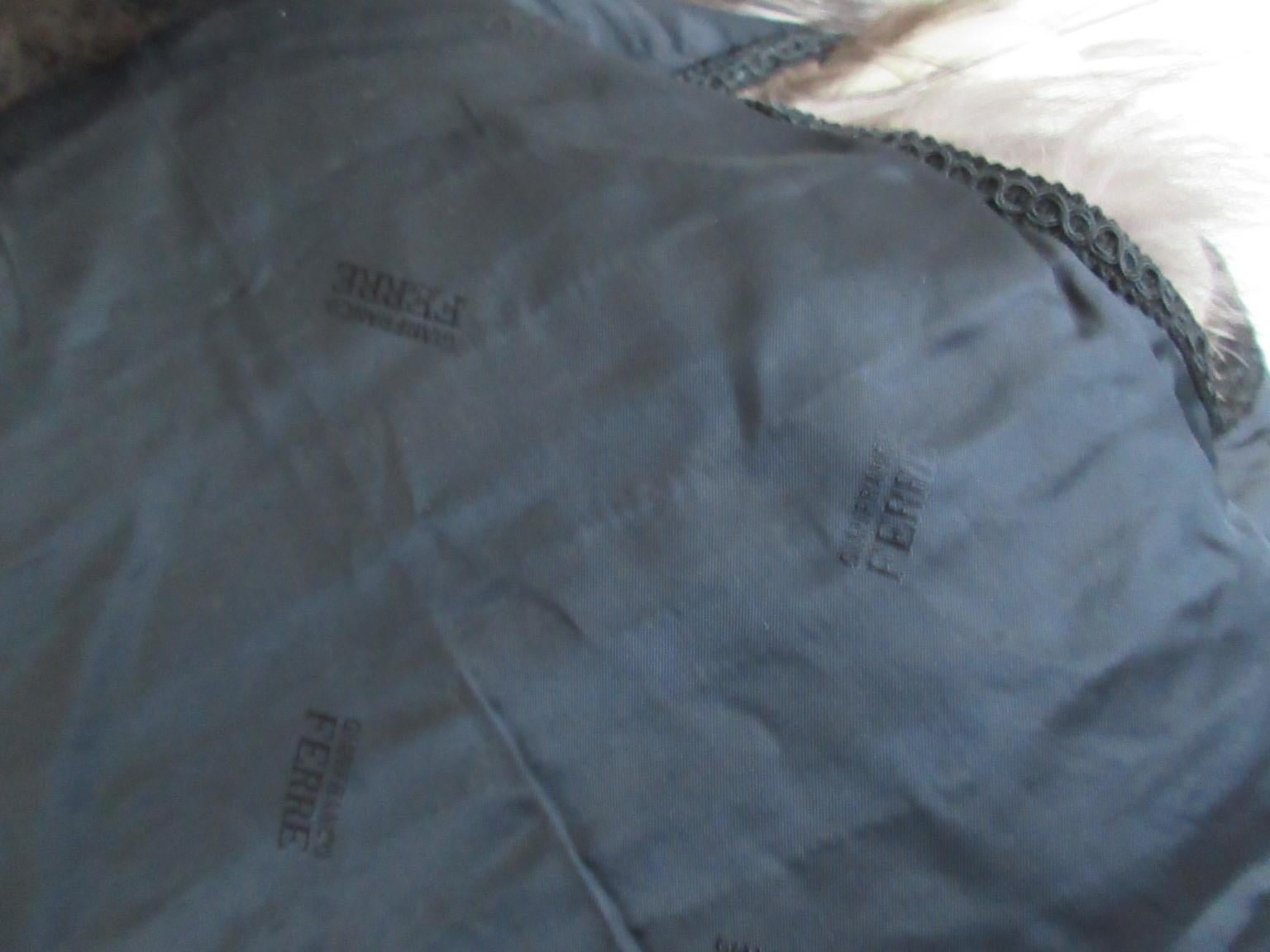 Gianfranco Ferre Black Silver Fox Fur Leather Vest For Sale 2