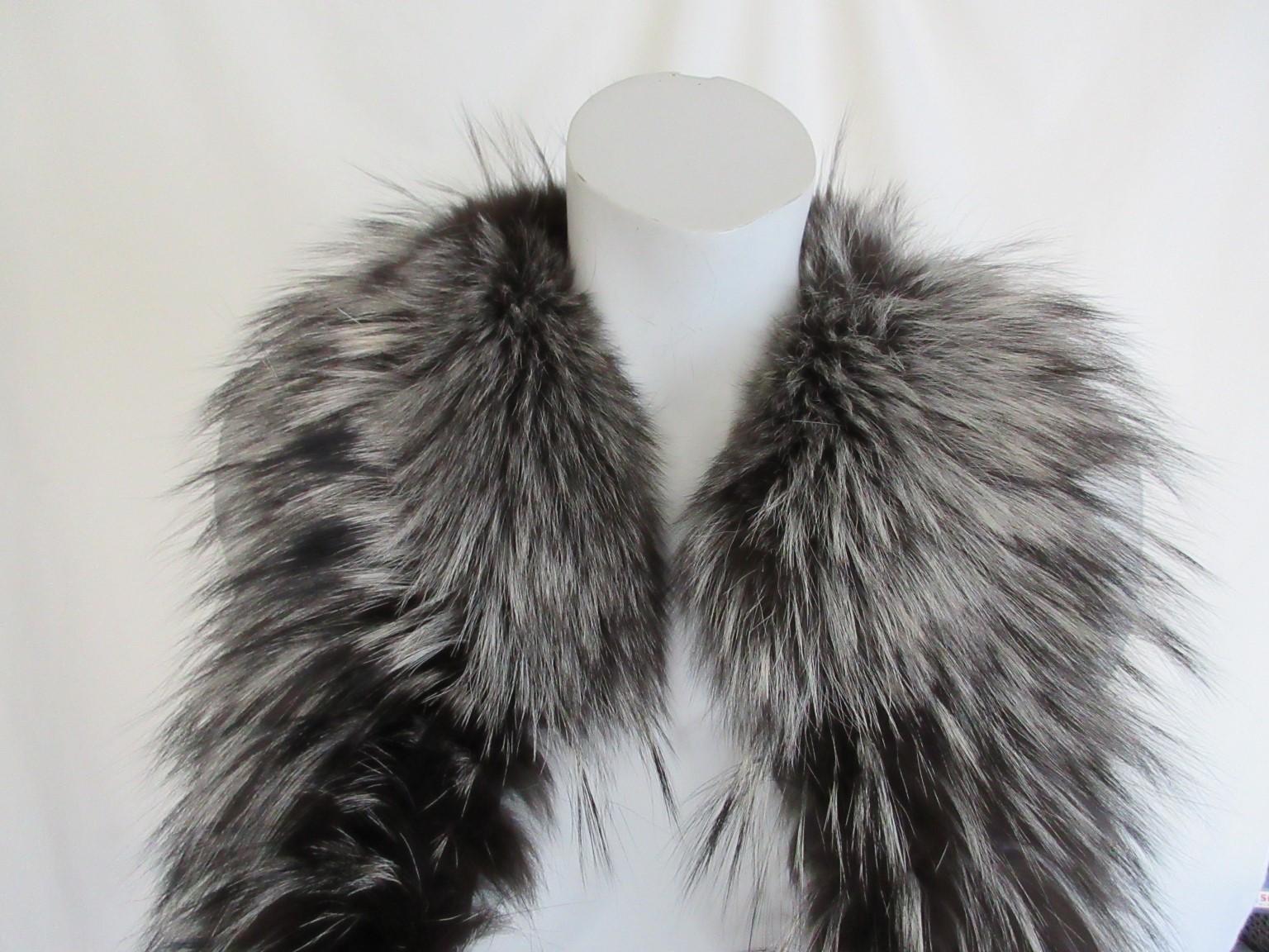 Gianfranco Ferre Black Silver Fox Fur Leather Vest For Sale 3