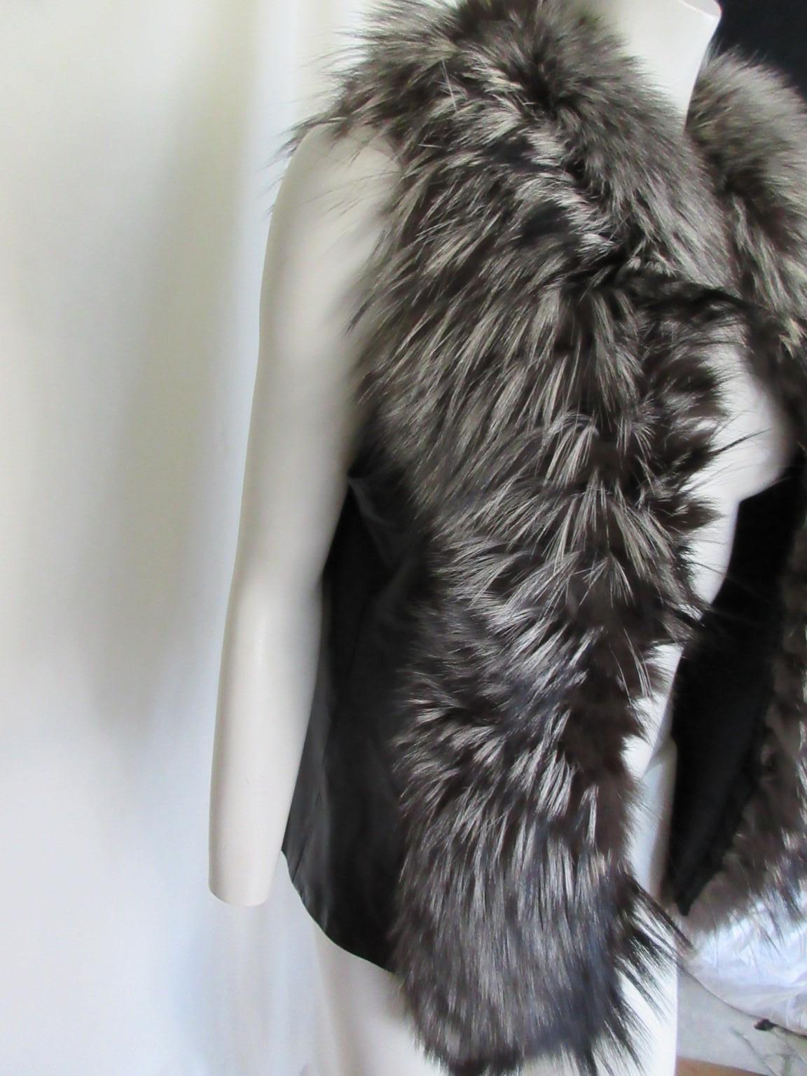 Gianfranco Ferre Black Silver Fox Fur Leather Vest For Sale 4