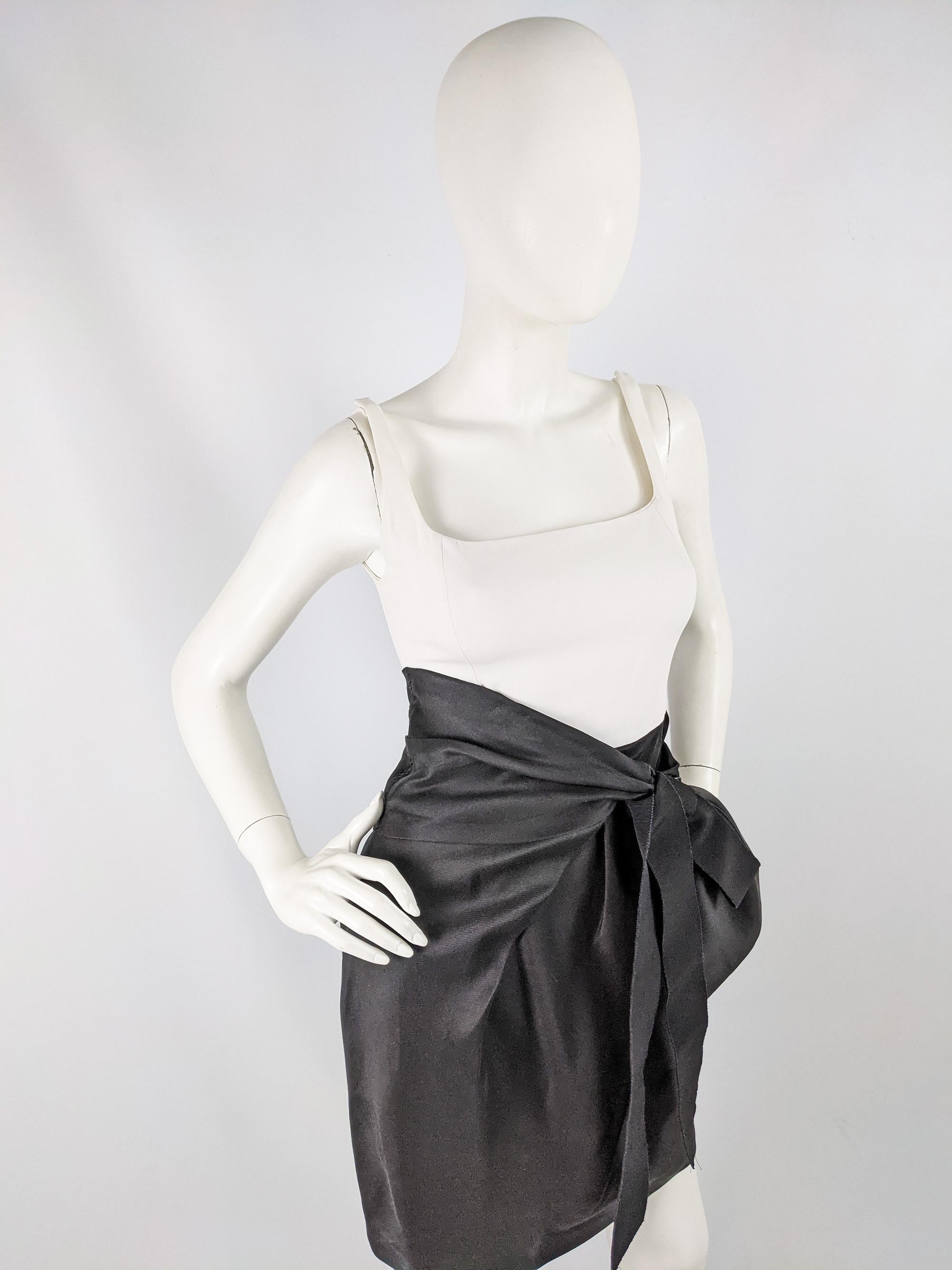 Women's Gianfranco Ferre Black & White Silk Bow Party Dress For Sale