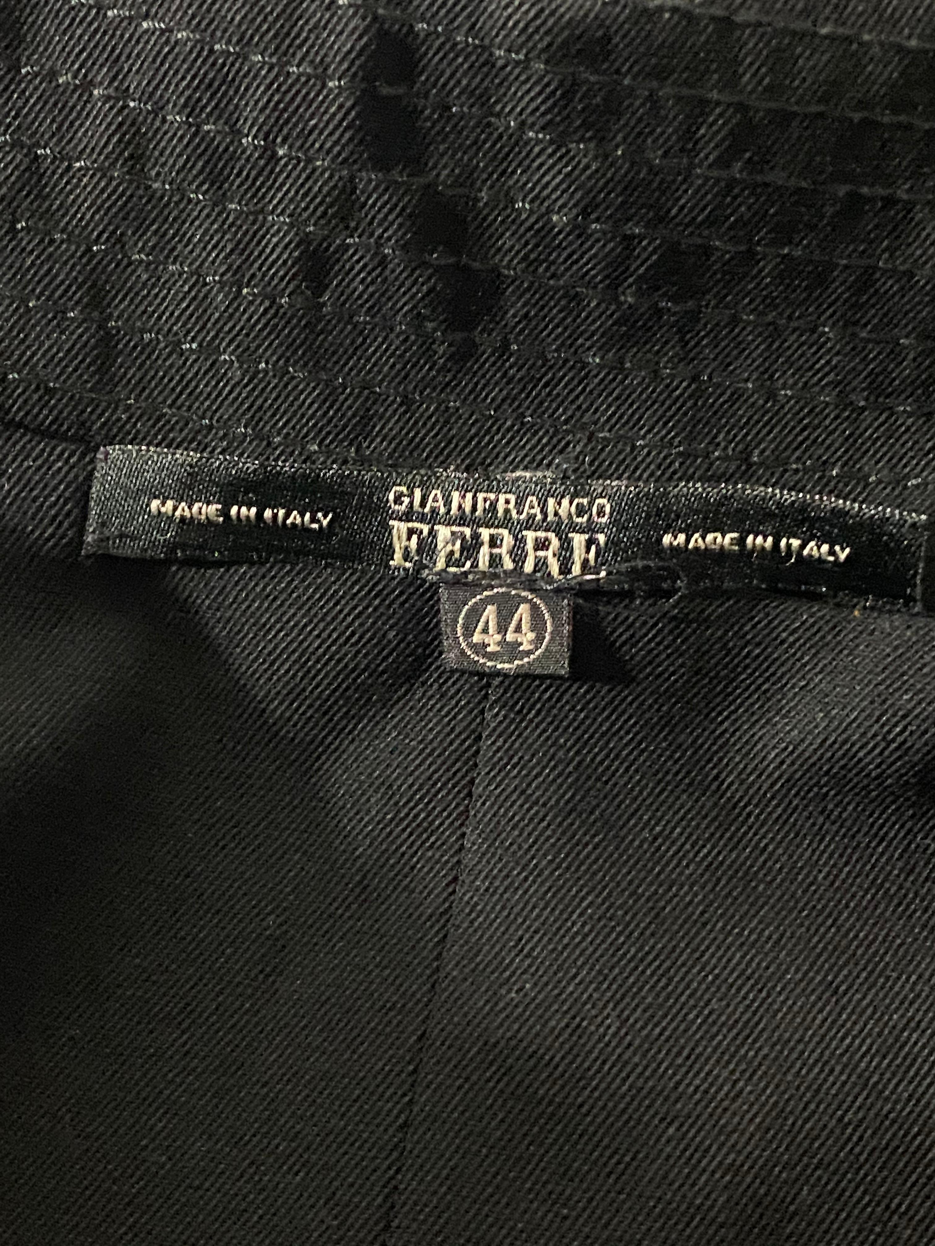 Gianfranco Ferre Black Wool Long Coat Jacket w/ Belt Size 44 For Sale 11