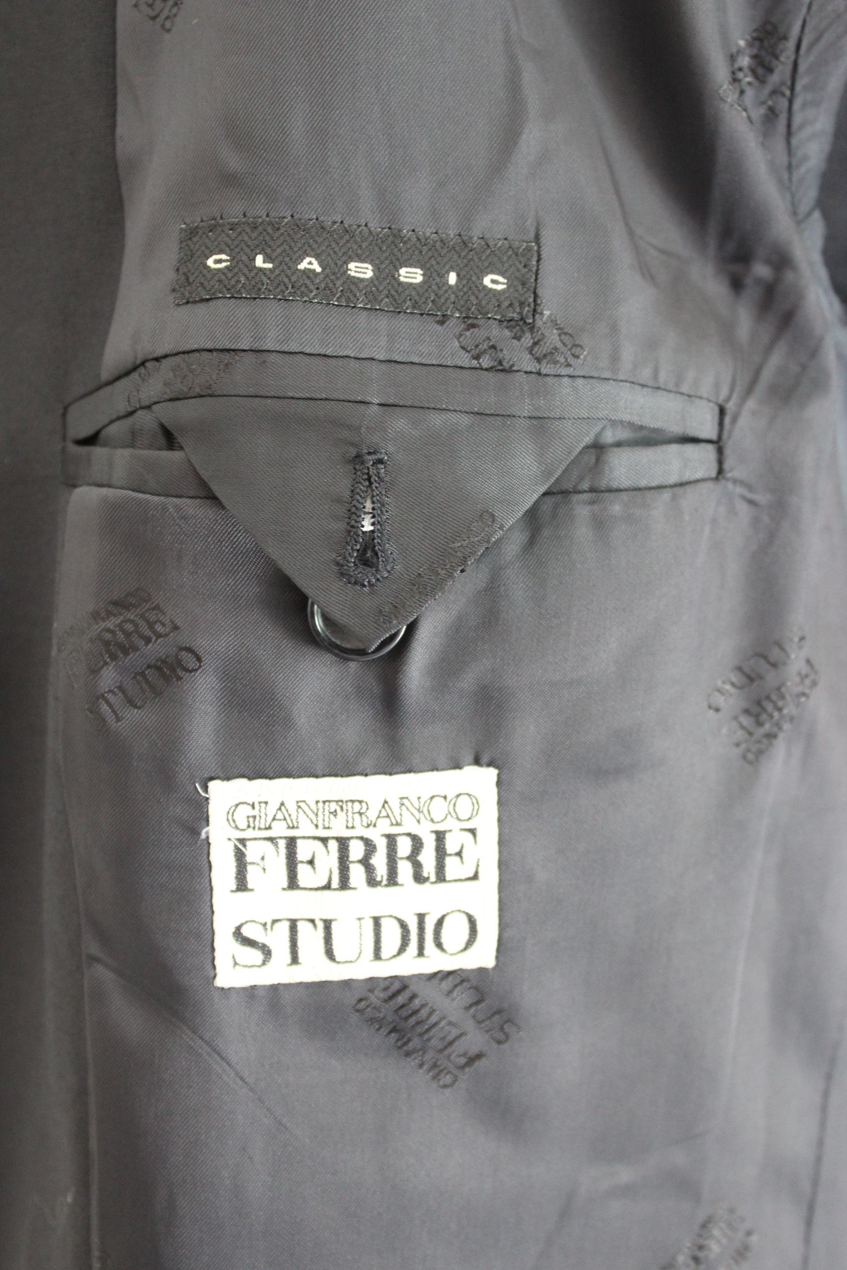 Veste de soirée classique surdimensionnée en laine bleue Gianfranco Ferre  en vente 2
