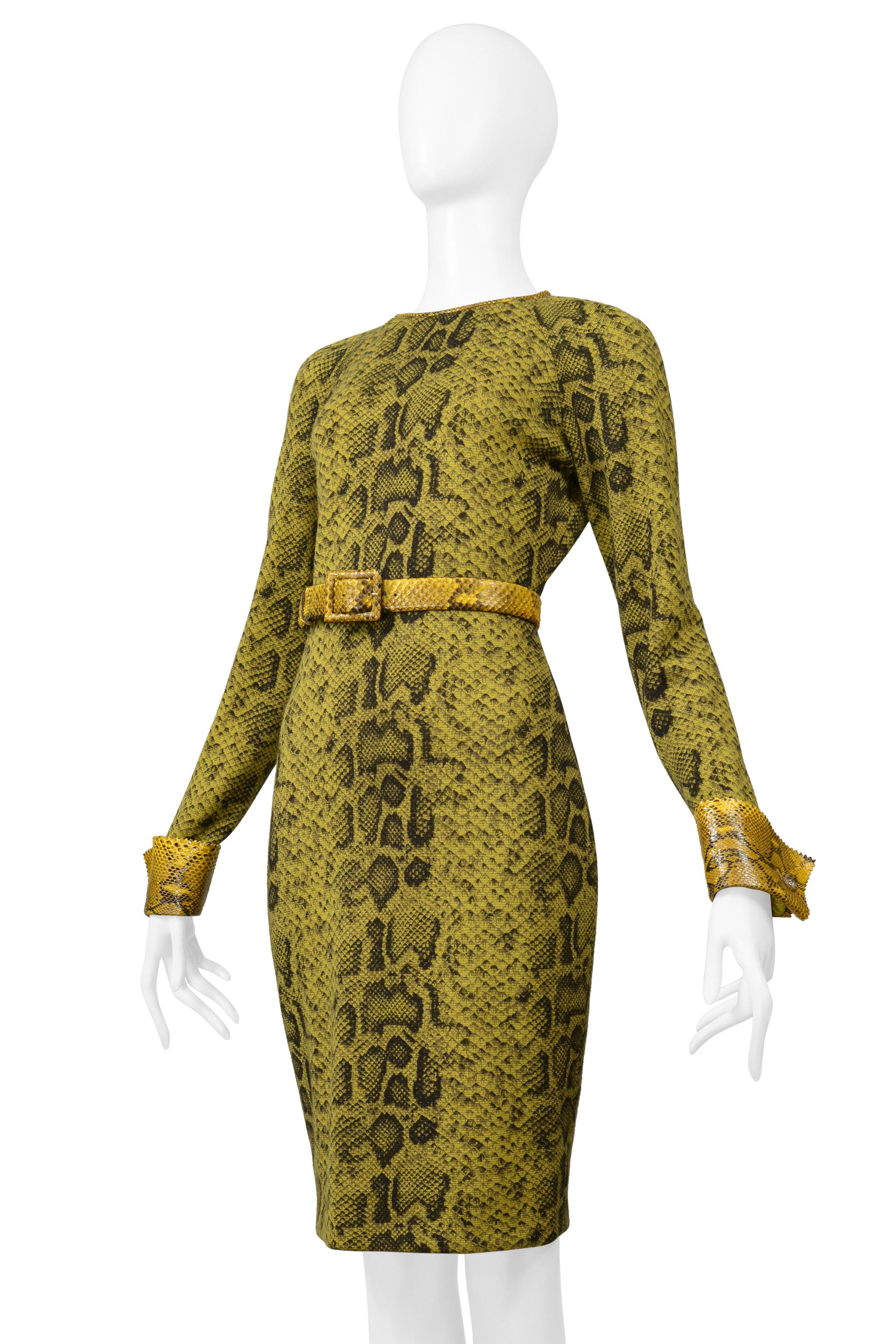 Gianfranco Ferre - Robe imprimée serpent chartreuse avec manches et ceinture Pour femmes en vente