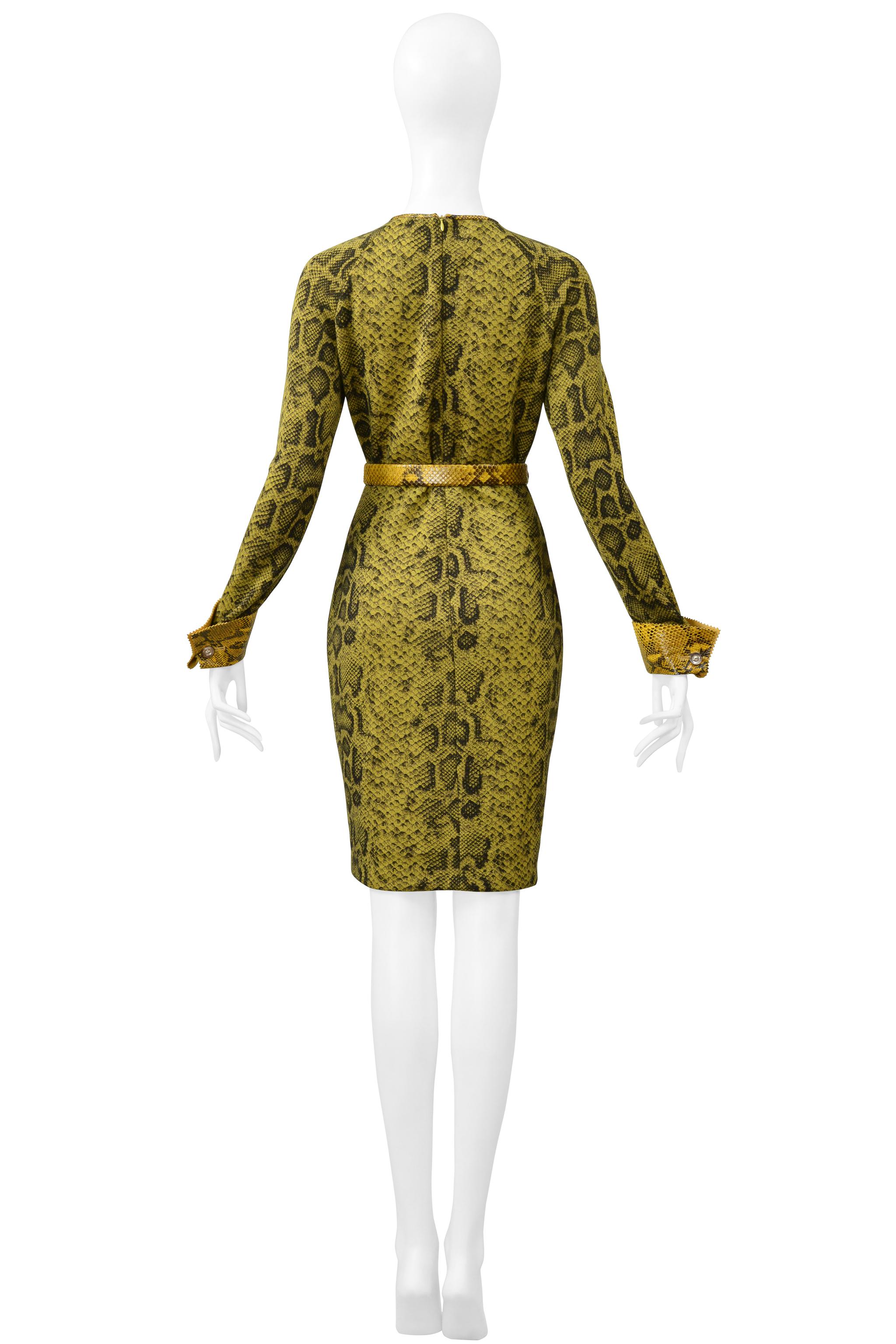 Gianfranco Ferre - Robe imprimée serpent chartreuse avec manches et ceinture en vente 1